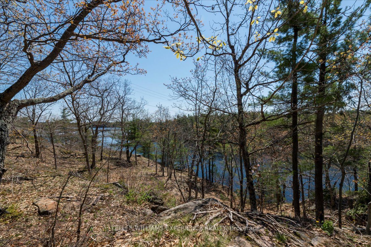 1075 Heintzman Gate, Gravenhurst, ON P0E 1N0 photo 4