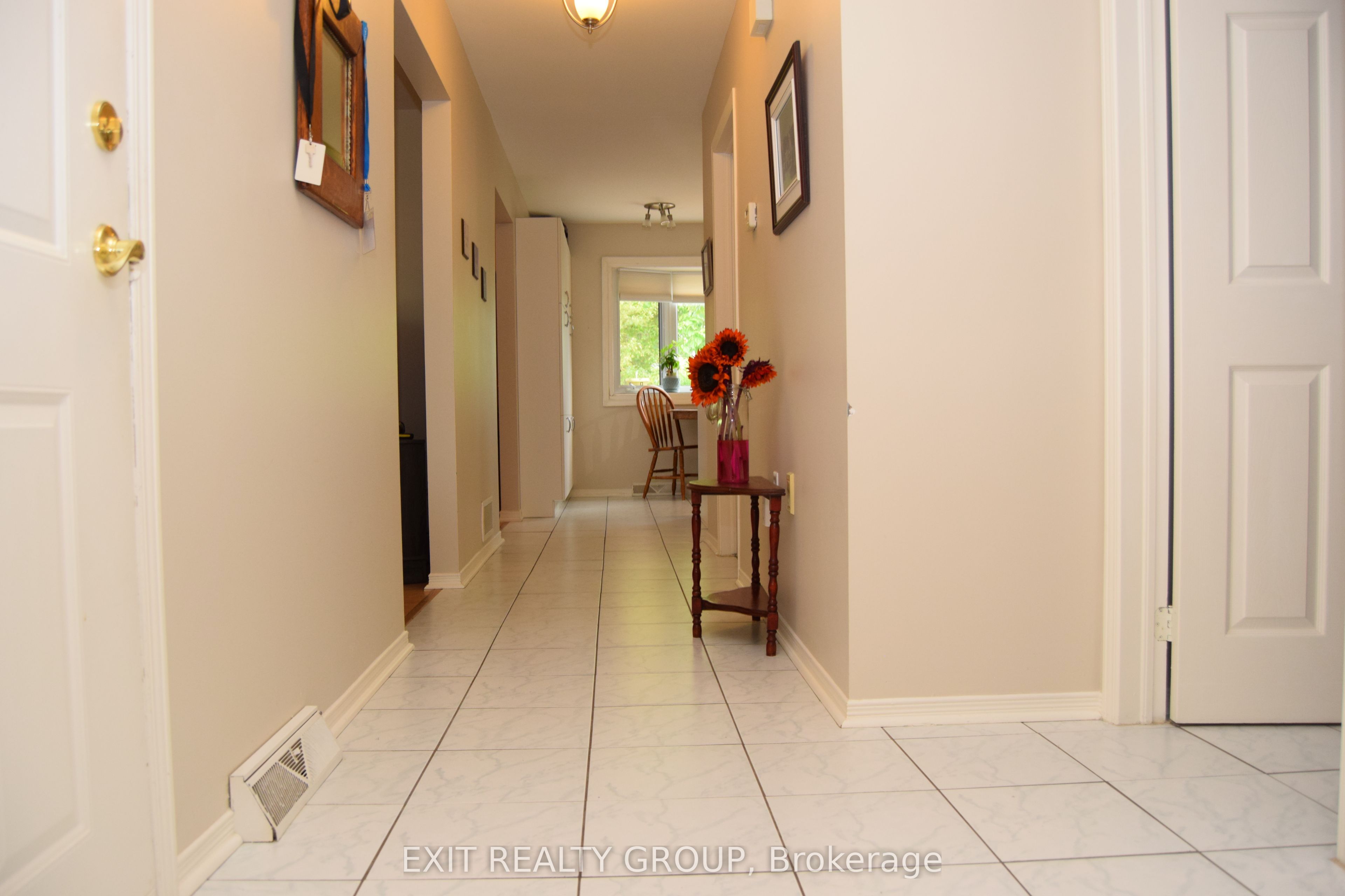 9 Empire Boulevard, Prince Edward County, ON K0K 3L0 photo 2