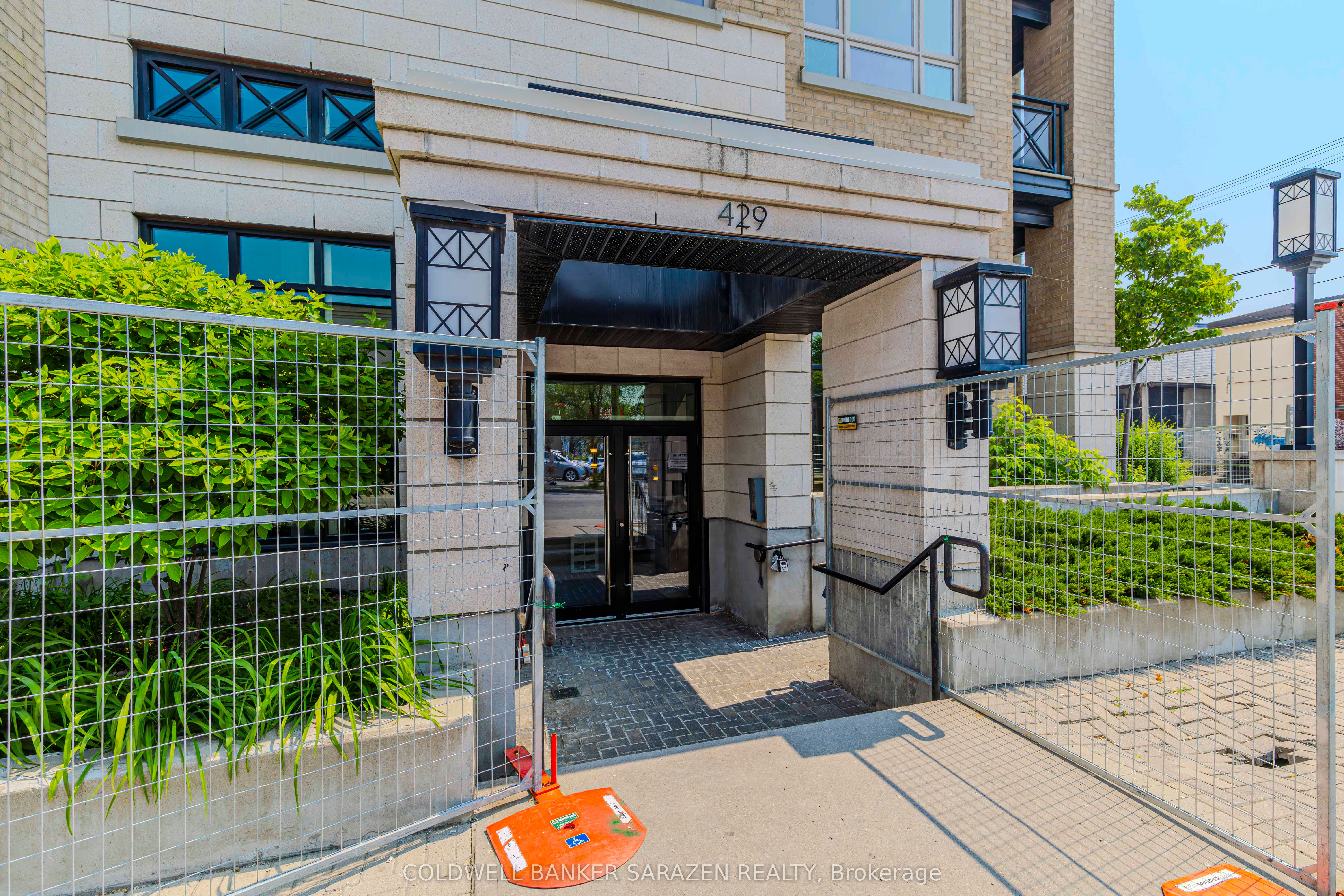 429 Kent Street 218, Ottawa Centre, ON K2P 1B5 photo 2