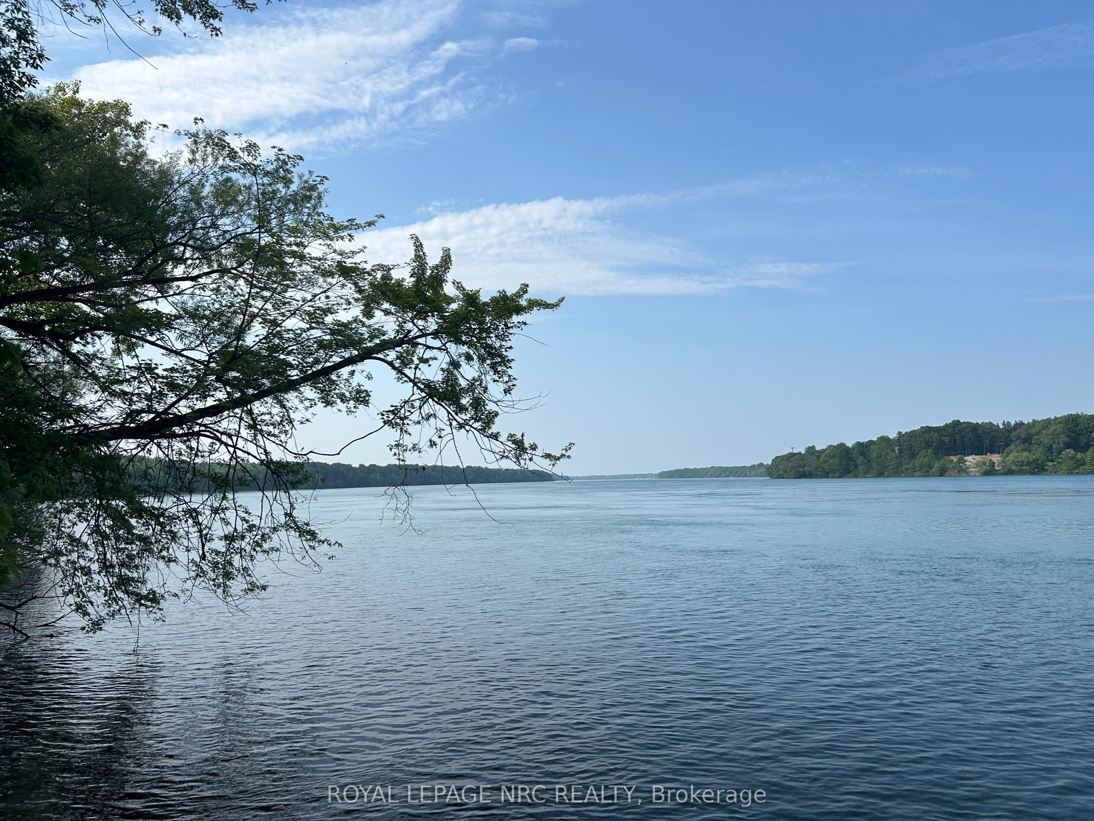 ES NIAGARA RIVER PKY ES Parkway, Niagara-on-the-Lake, ON L0S 1J0