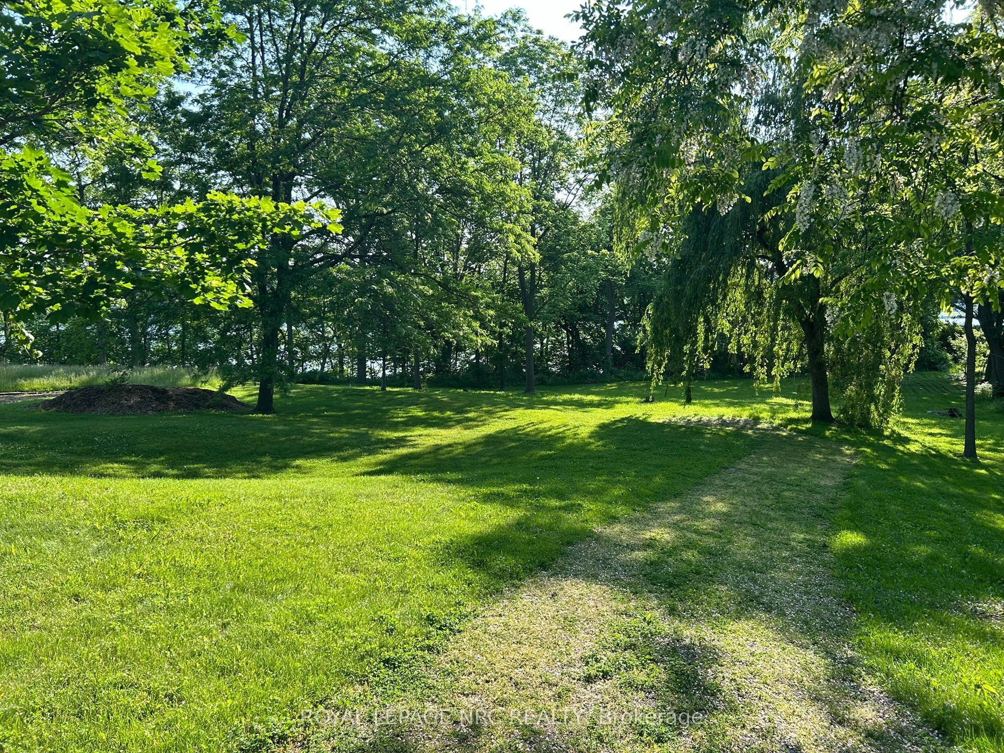 ES NIAGARA RIVER PKY ES Parkway, Niagara-on-the-Lake, ON L0S 1J0 photo 3