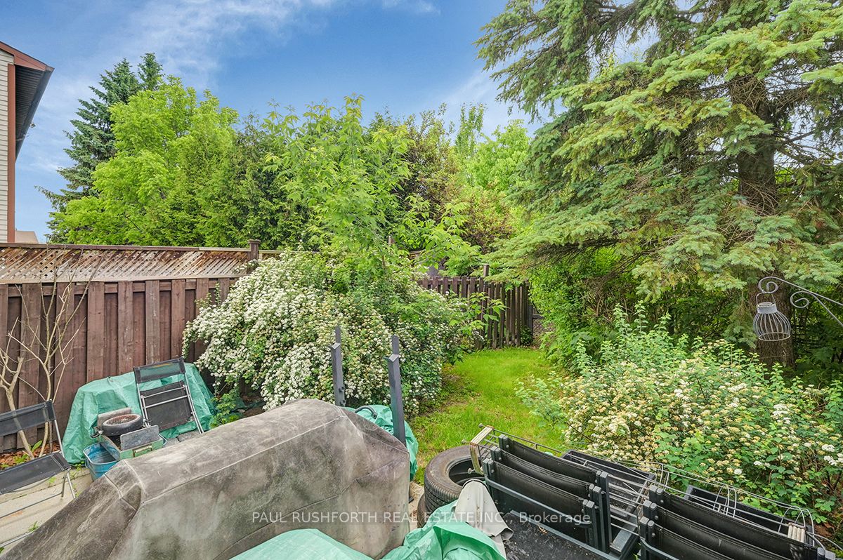 1155 Millwood Court, Orleans - Convent Glen and Area, ON K1C 3E9 photo 4