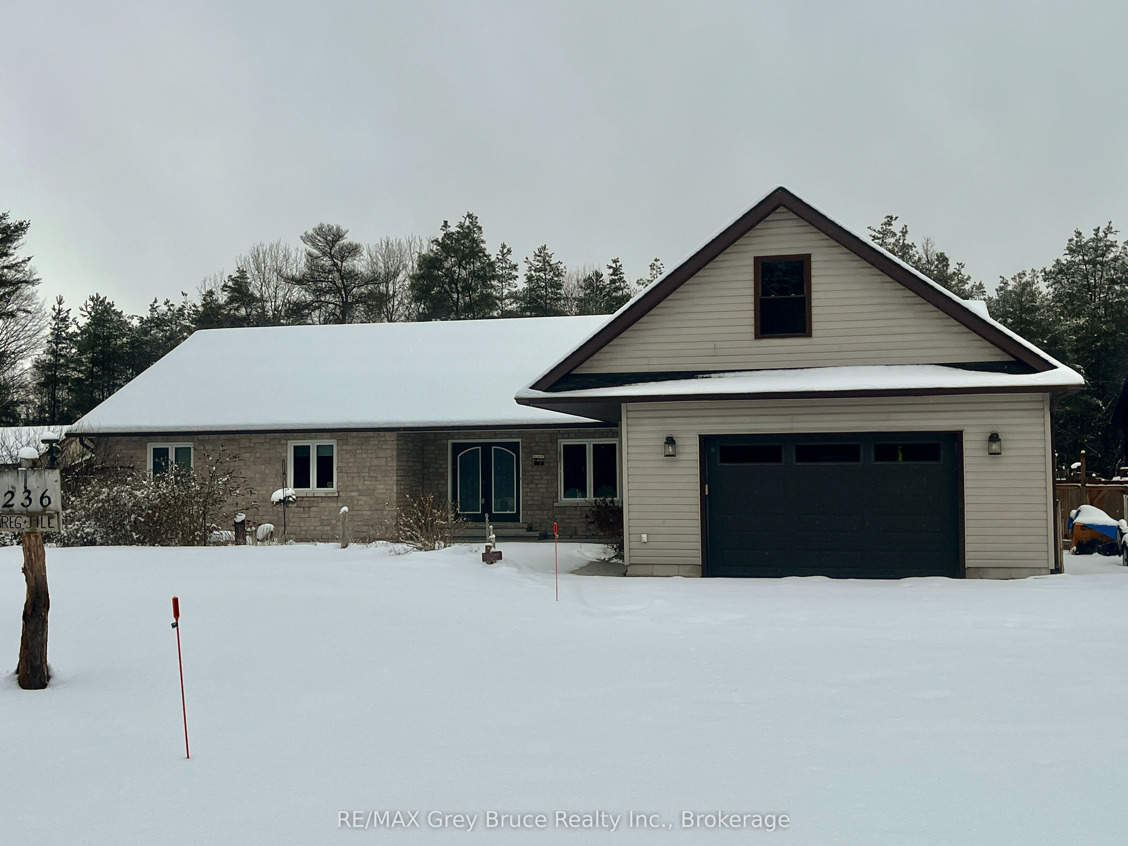236 Bruce Street, South Bruce Peninsula, ON N0H 2T0 photo 4