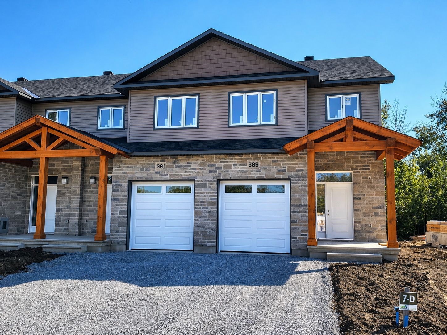 355 VOYAGEUR Place, Russell, ON K0A 1W0