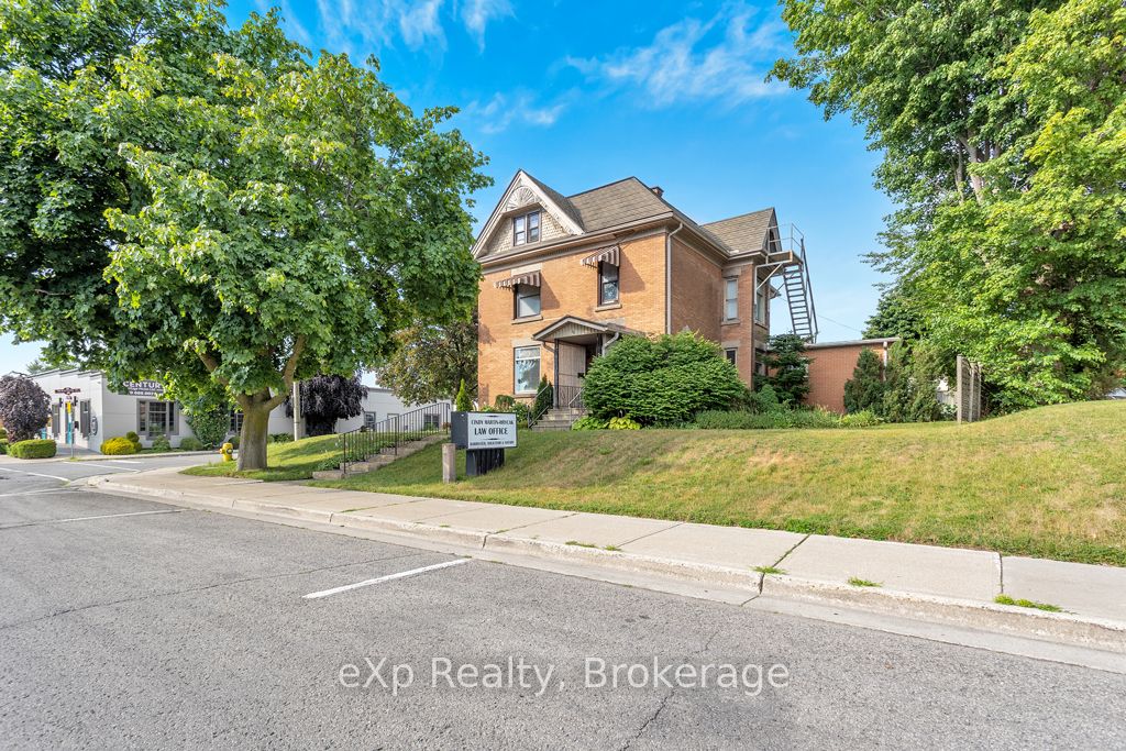 22 Harvey Street, Tillsonburg, ON N4G 3J6 photo 2