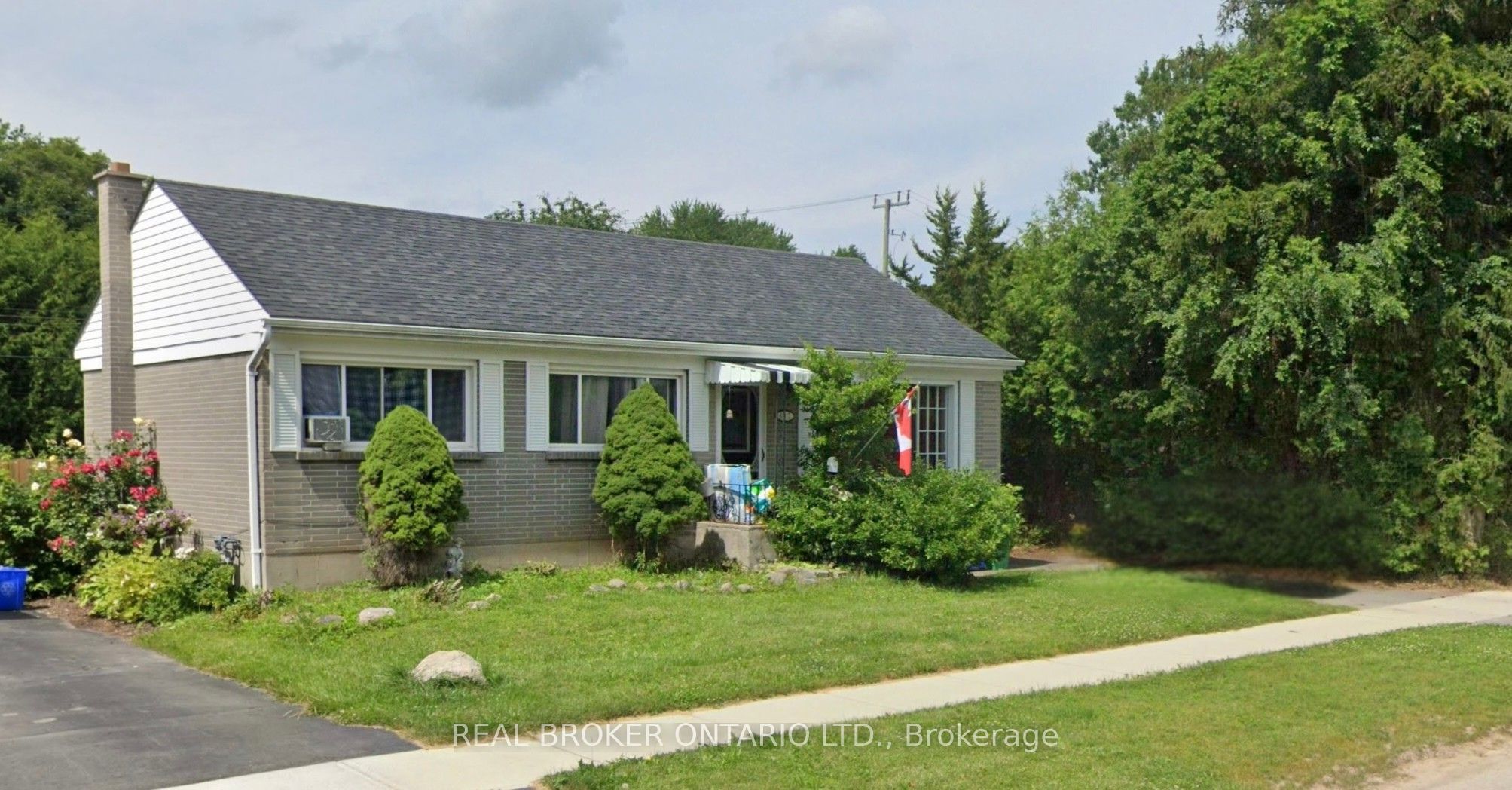 887 Philip Street, Peterborough, ON K9H 6E4