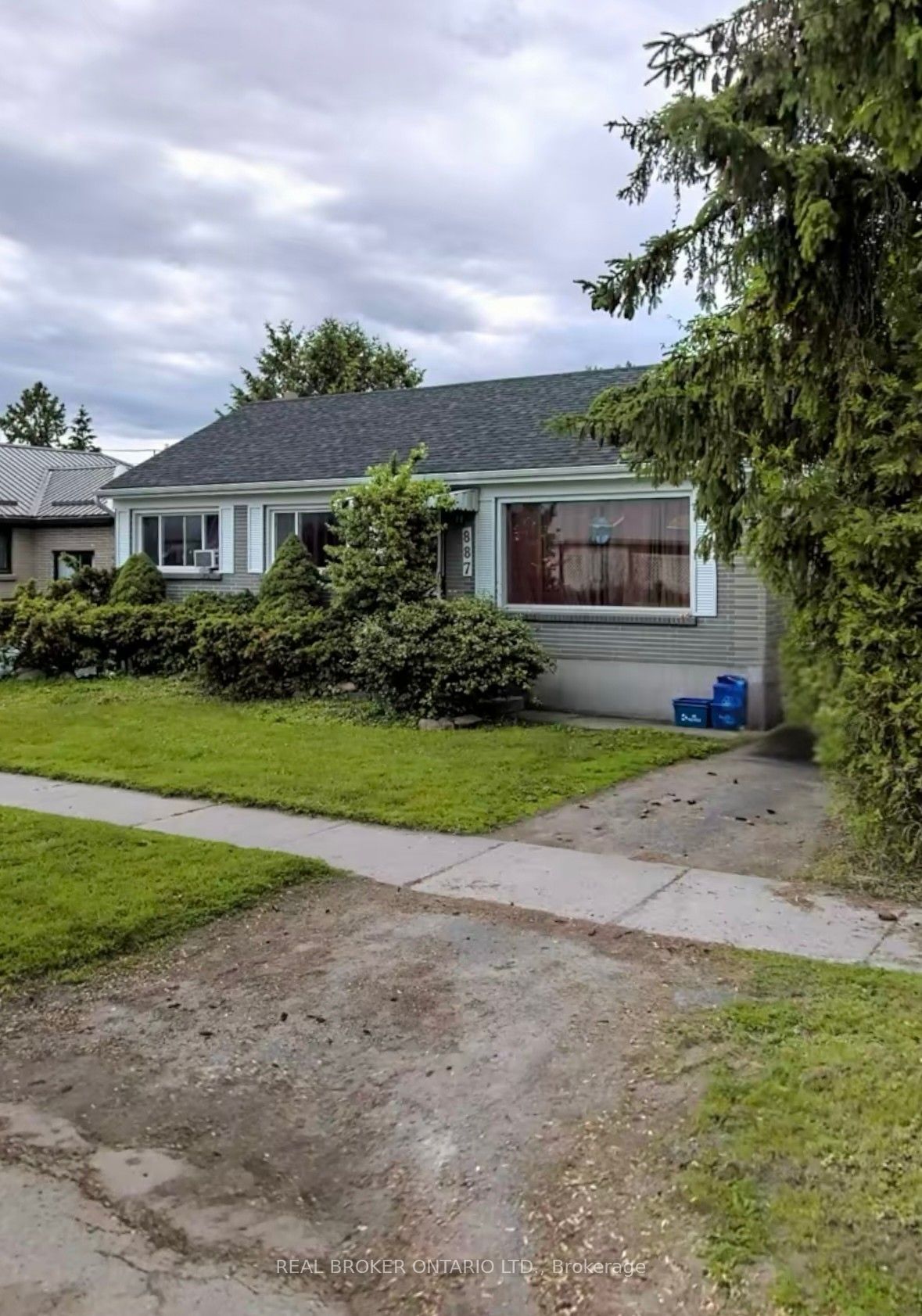 887 Philip Street, Peterborough, ON K9H 6E4 photo 4