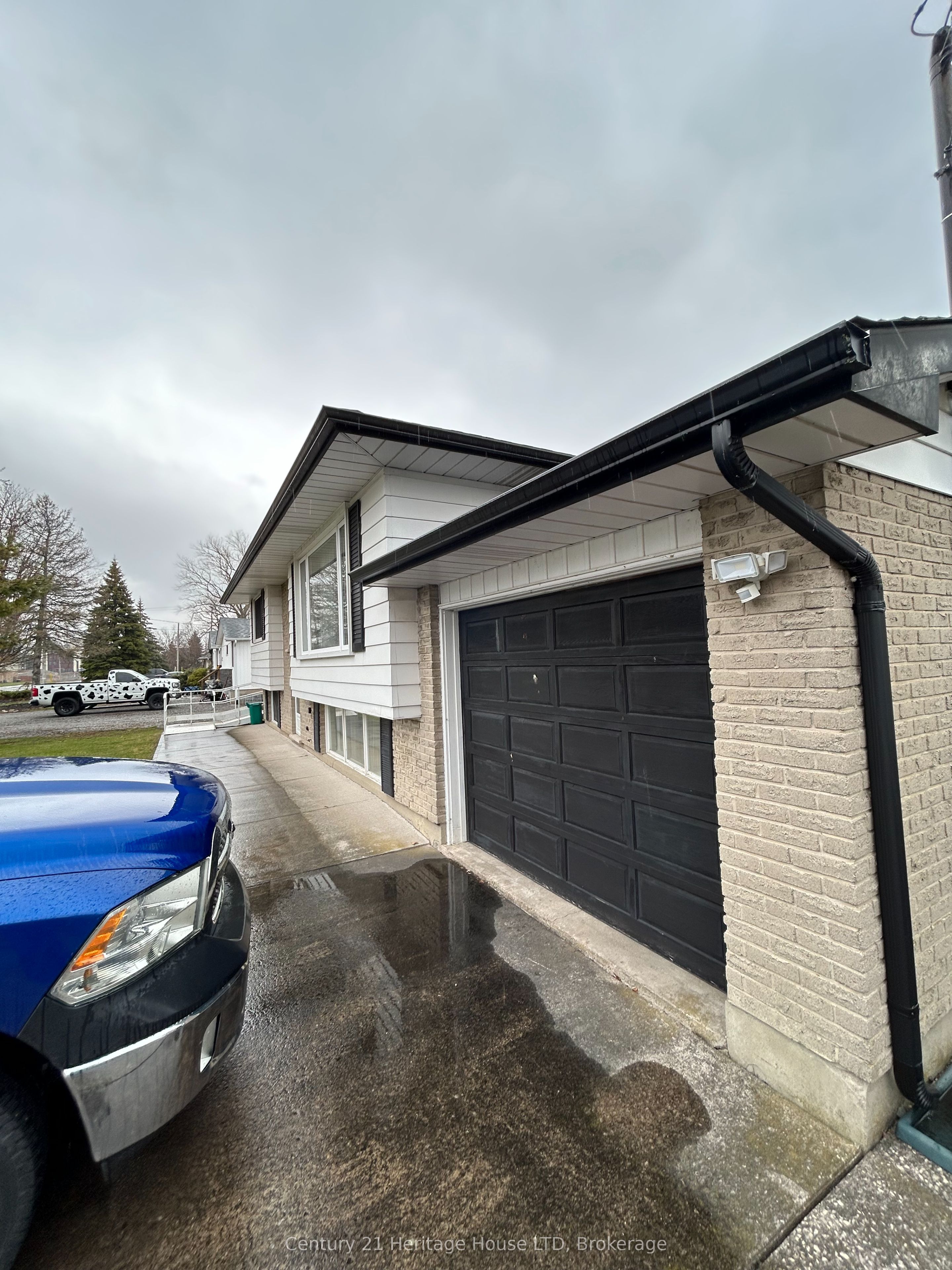 310 Albany Street, Fort Erie, ON L2A 1L9 photo 5