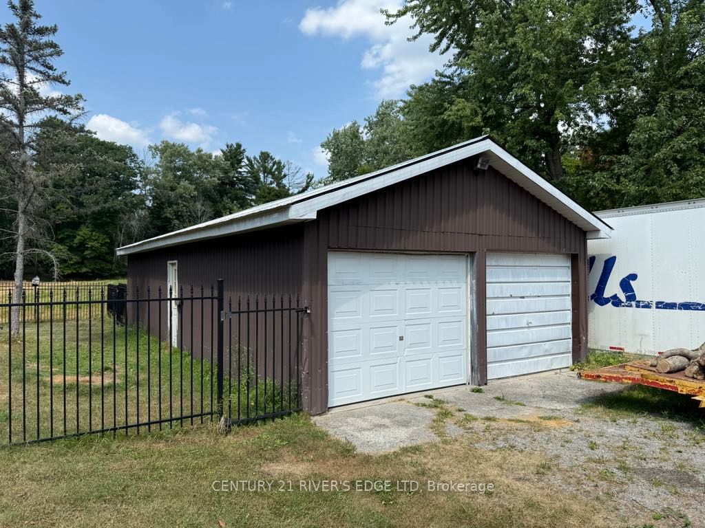 1432 County Rd 2 Road, Elizabethtown-Kitley, ON K6V 5P3 photo 2