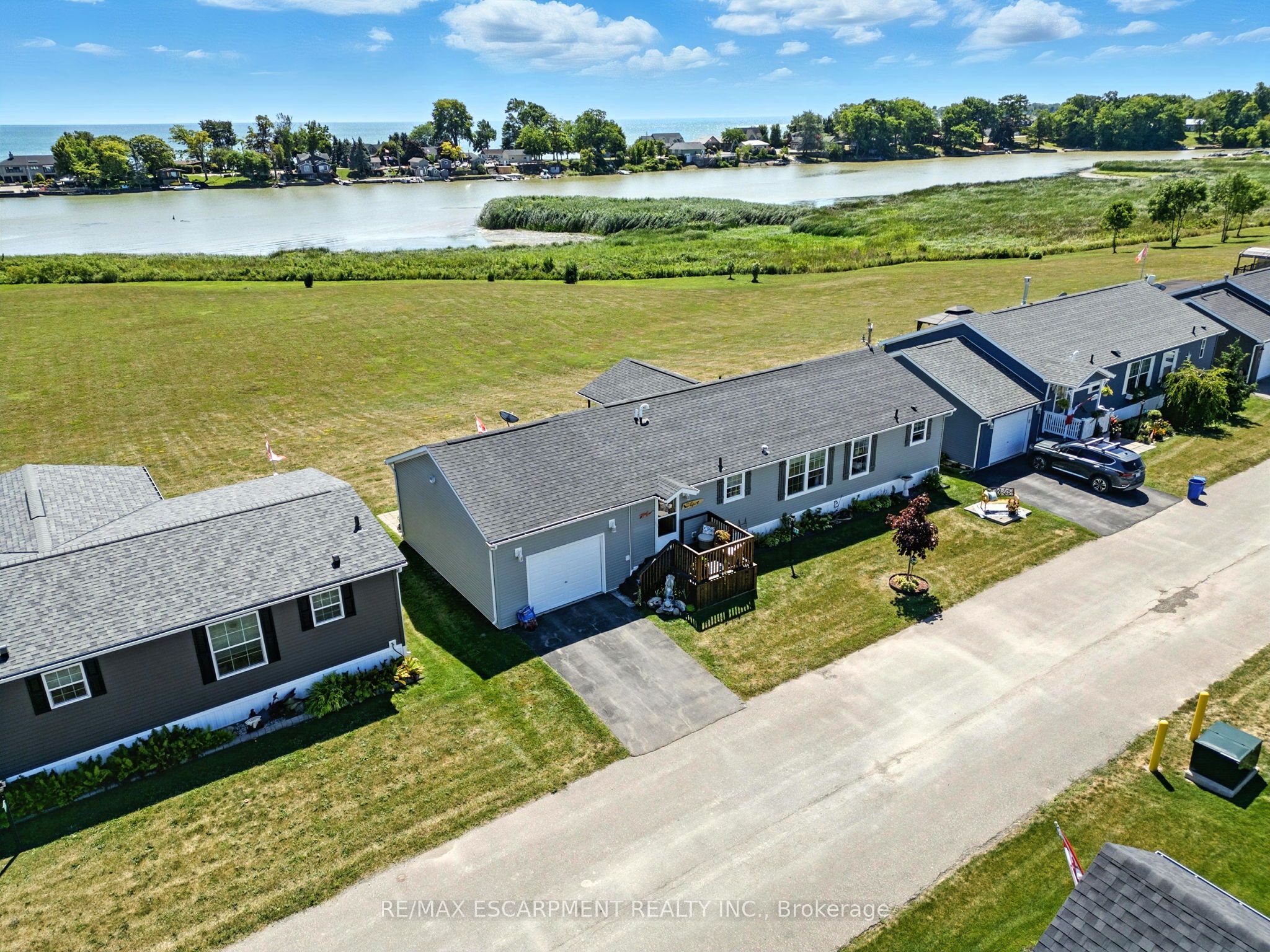 55 RIVERBEND Crescent, Haldimand, ON N0A 1L0 photo 2
