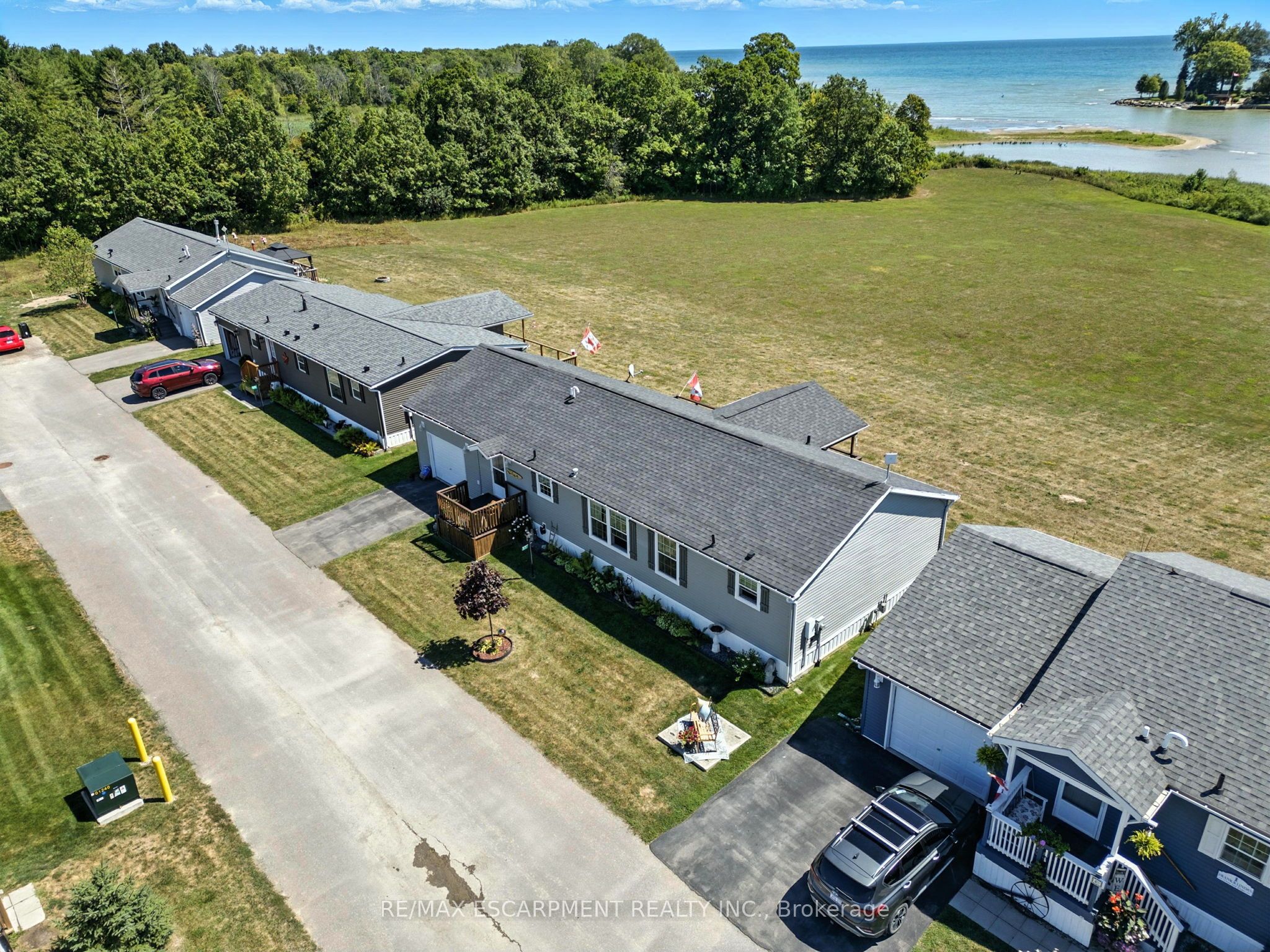 55 RIVERBEND Crescent, Haldimand, ON N0A 1L0 photo 3
