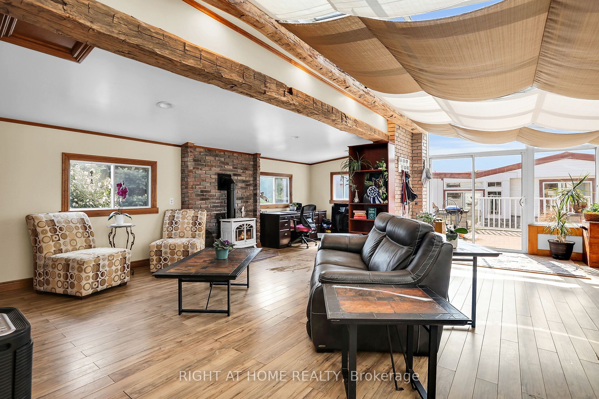 1027 Niagara Stone Road, Niagara-on-the-Lake, ON L0S 1J0 photo 2