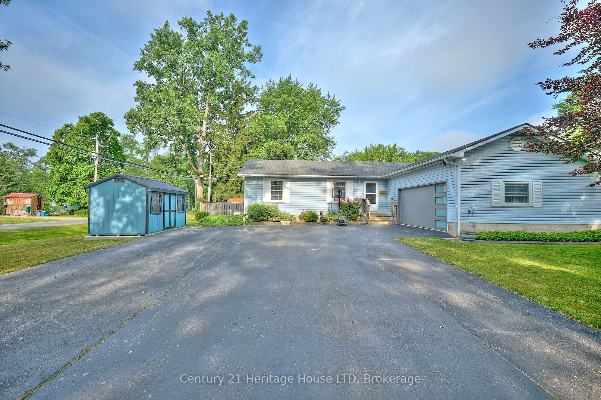 655 Parkdale Avenue, Fort Erie, ON L2A 5B5 photo 2