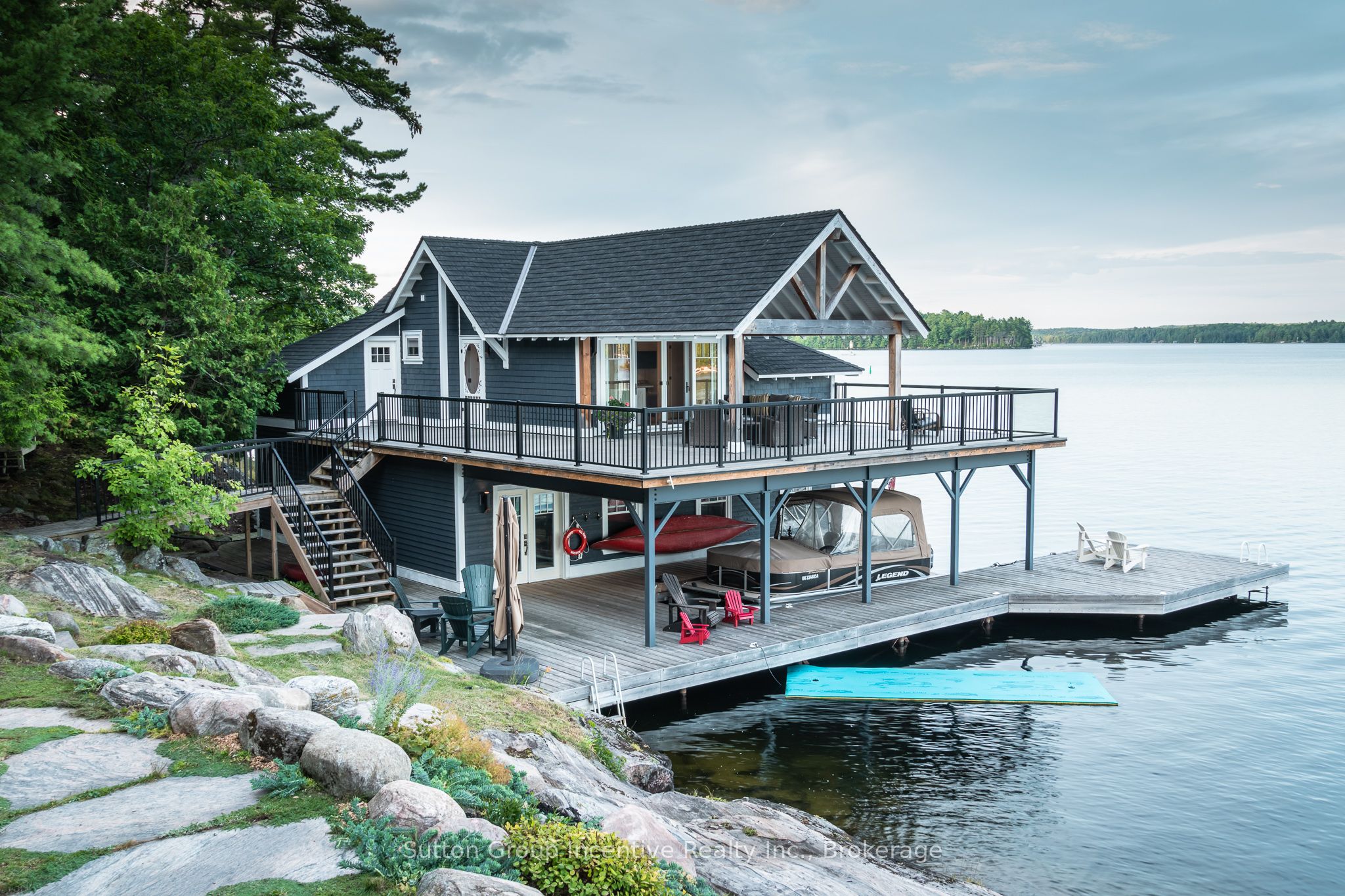 12 Ouno Island, Muskoka Lakes, ON P0B 1J0 photo 4