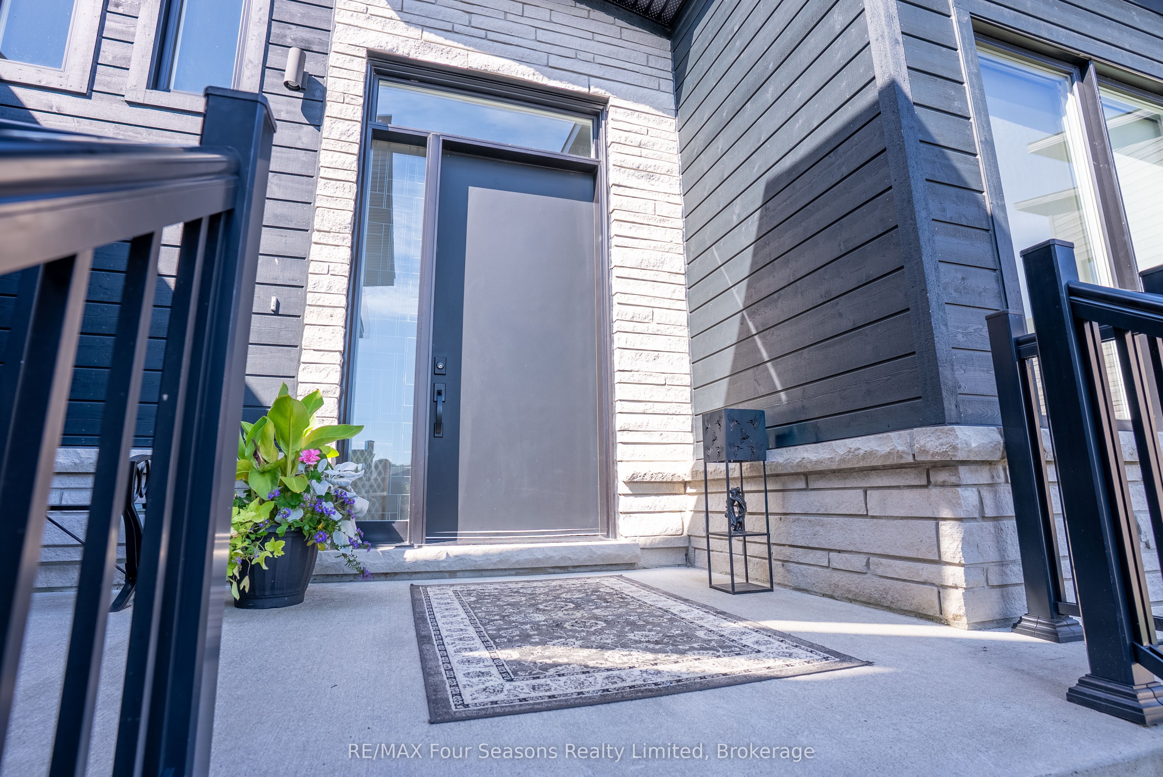 102 Goldie Court, Blue Mountains, ON N0H 1J0 photo 3