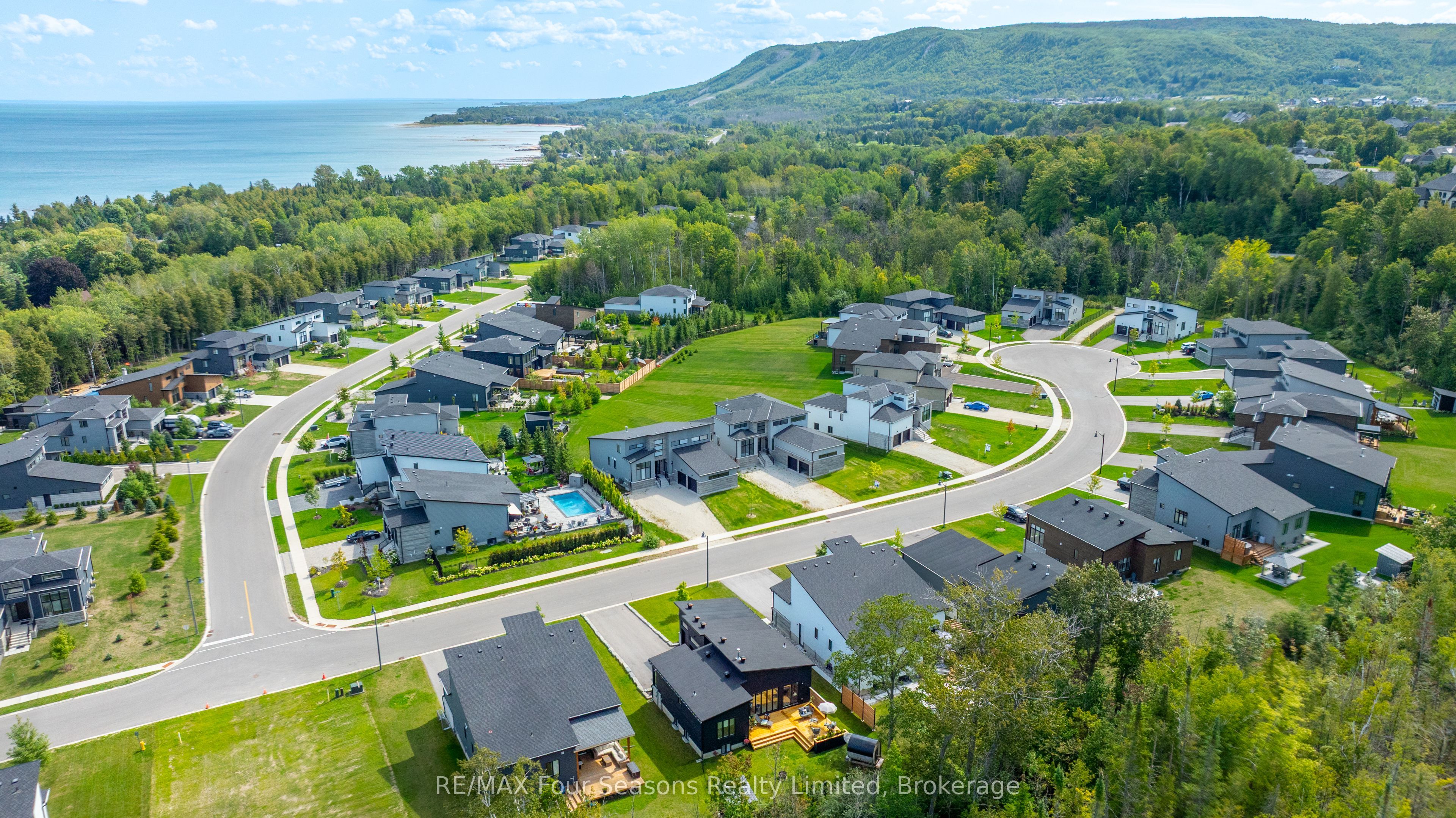 102 Goldie Court, Blue Mountains, ON N0H 1J0 photo 5