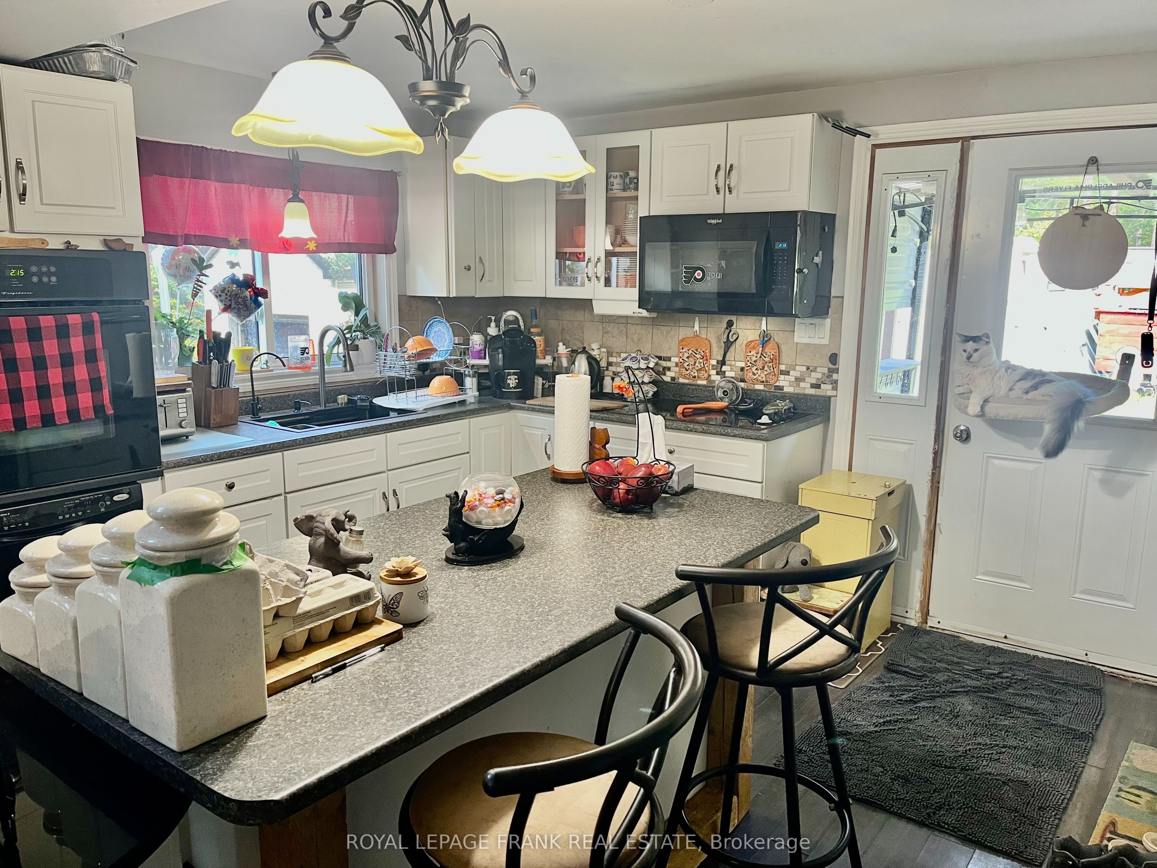 1630 Musclow Greenview Road, Hastings Highlands, ON K0L 1C0 photo 5