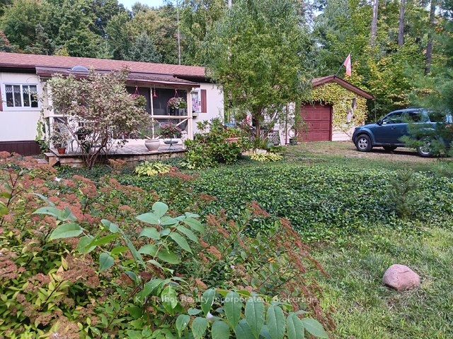 213 Chestnut Drive S, Central Huron, ON N0M 1G0 photo 2