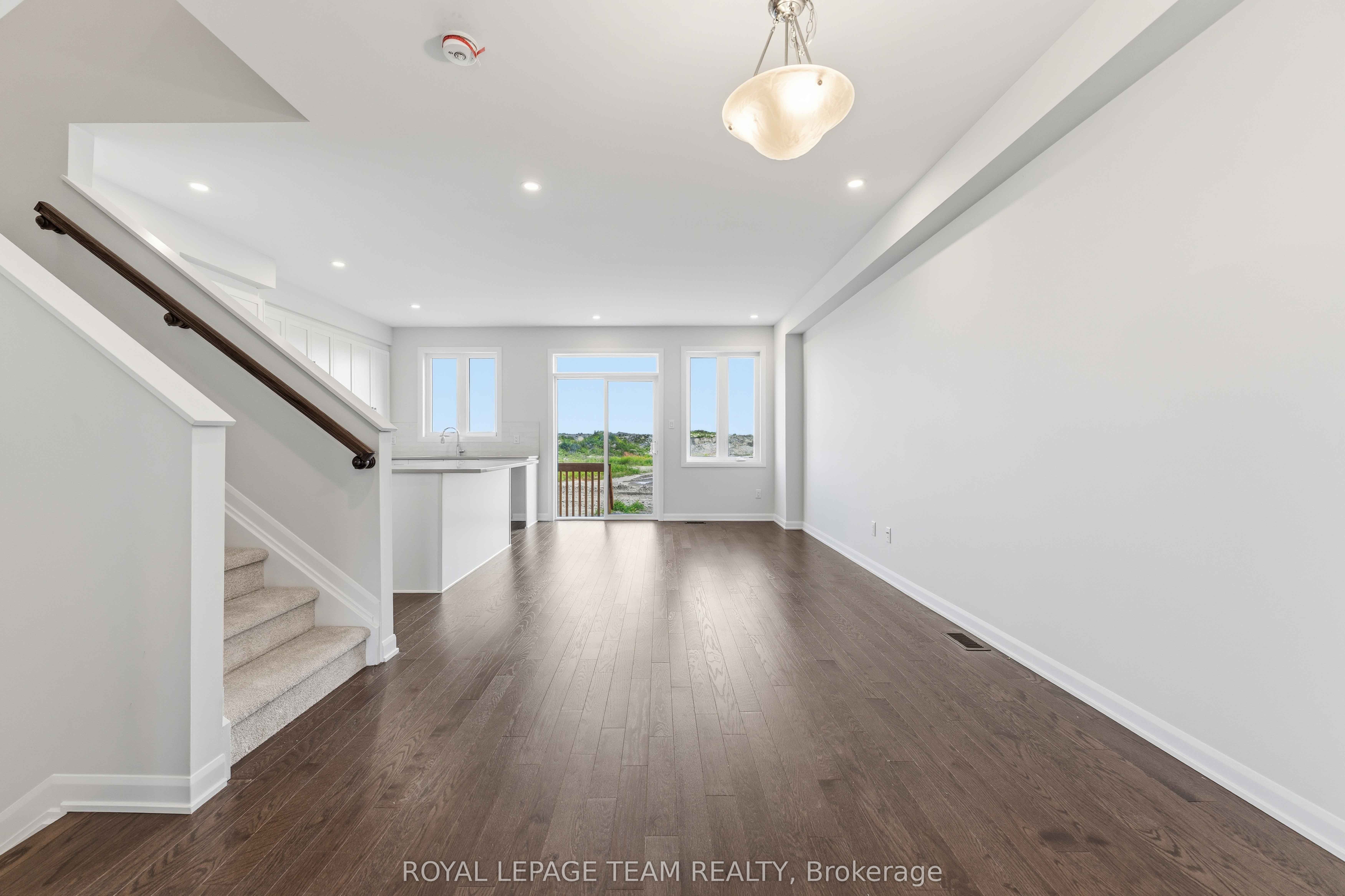 764 Fairline Row, Kanata, ON K2V 0V7 photo 4