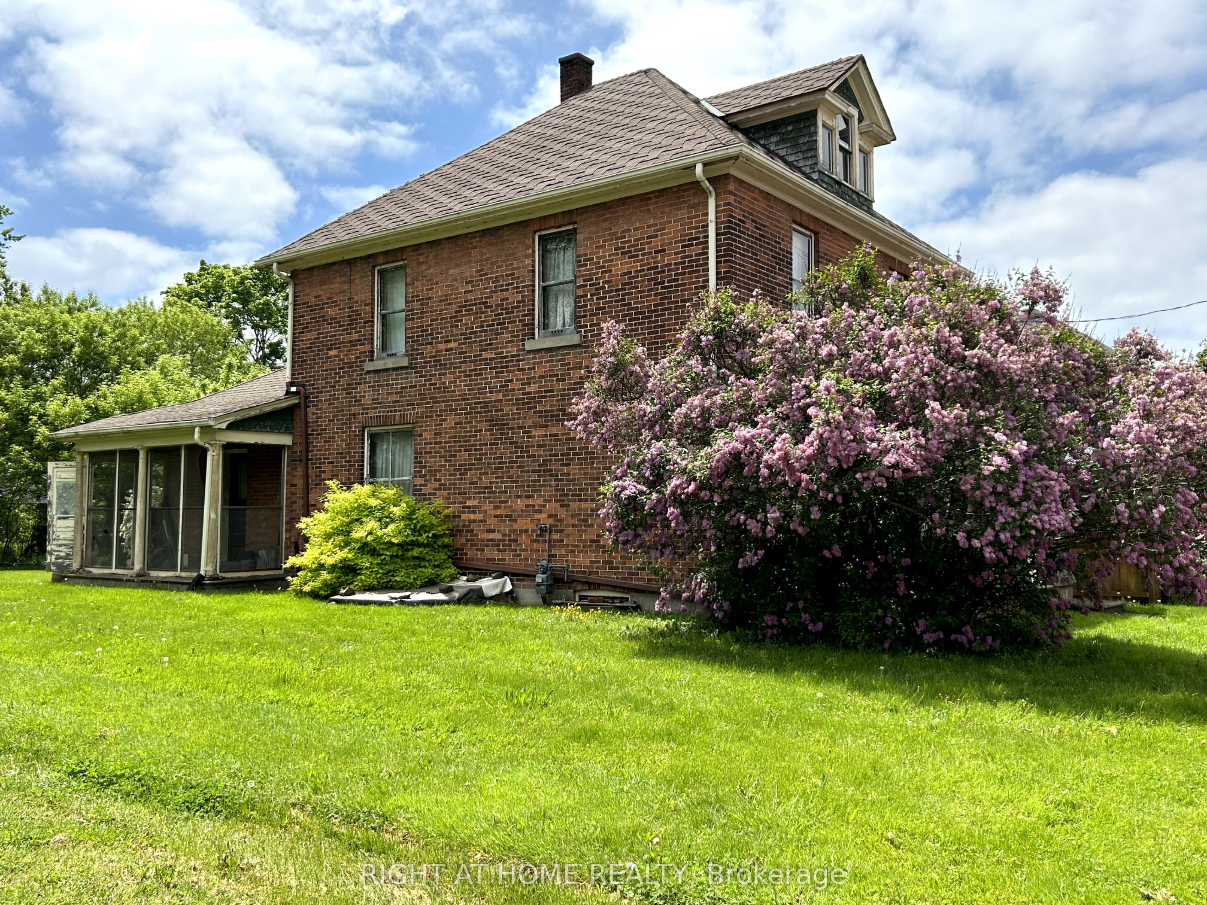 58 Neff Street, Port Colborne, ON L3K 3T1 photo 3