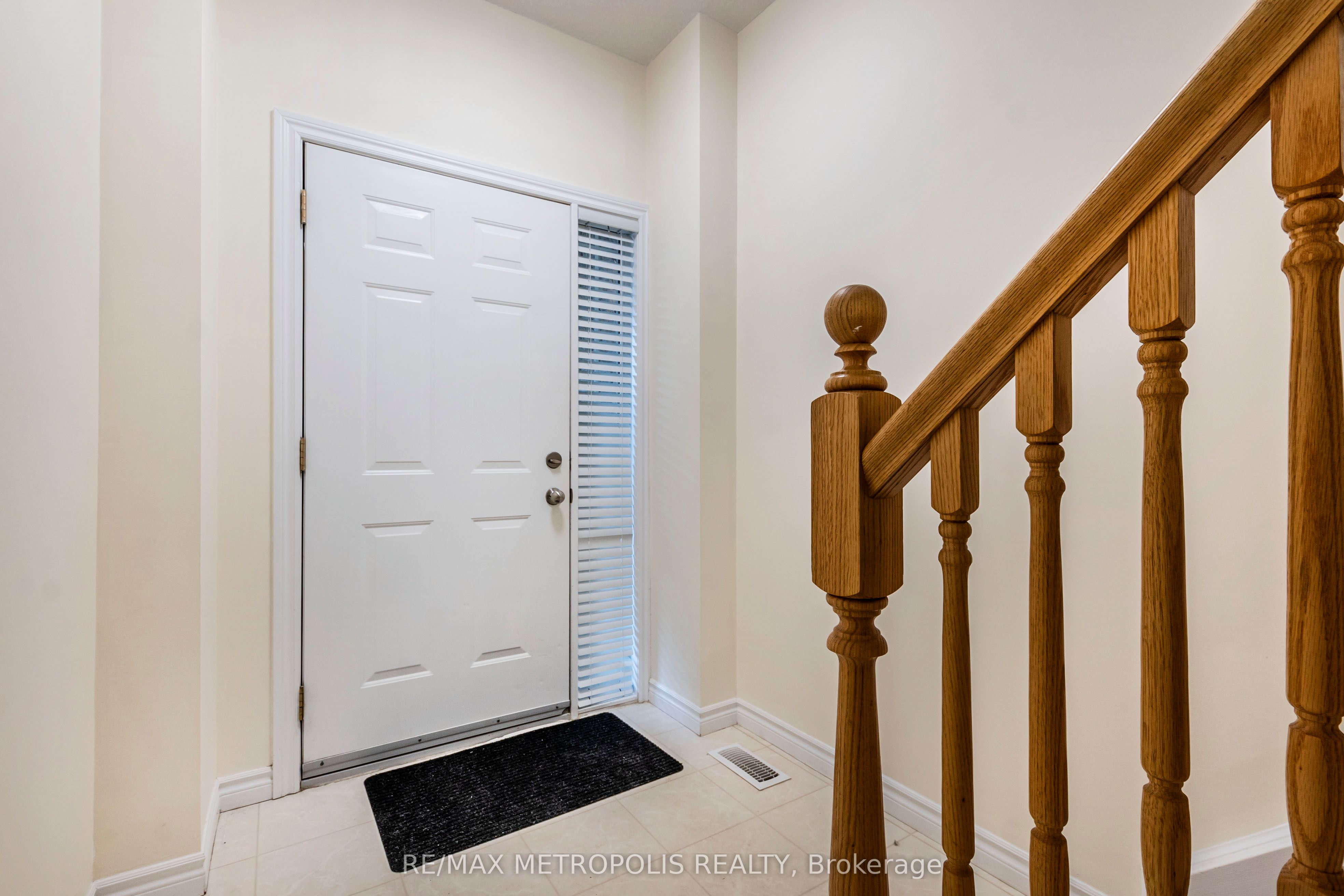619 Wild Ginger Avenue C15, Waterloo, ON N2V 2X1 photo 2