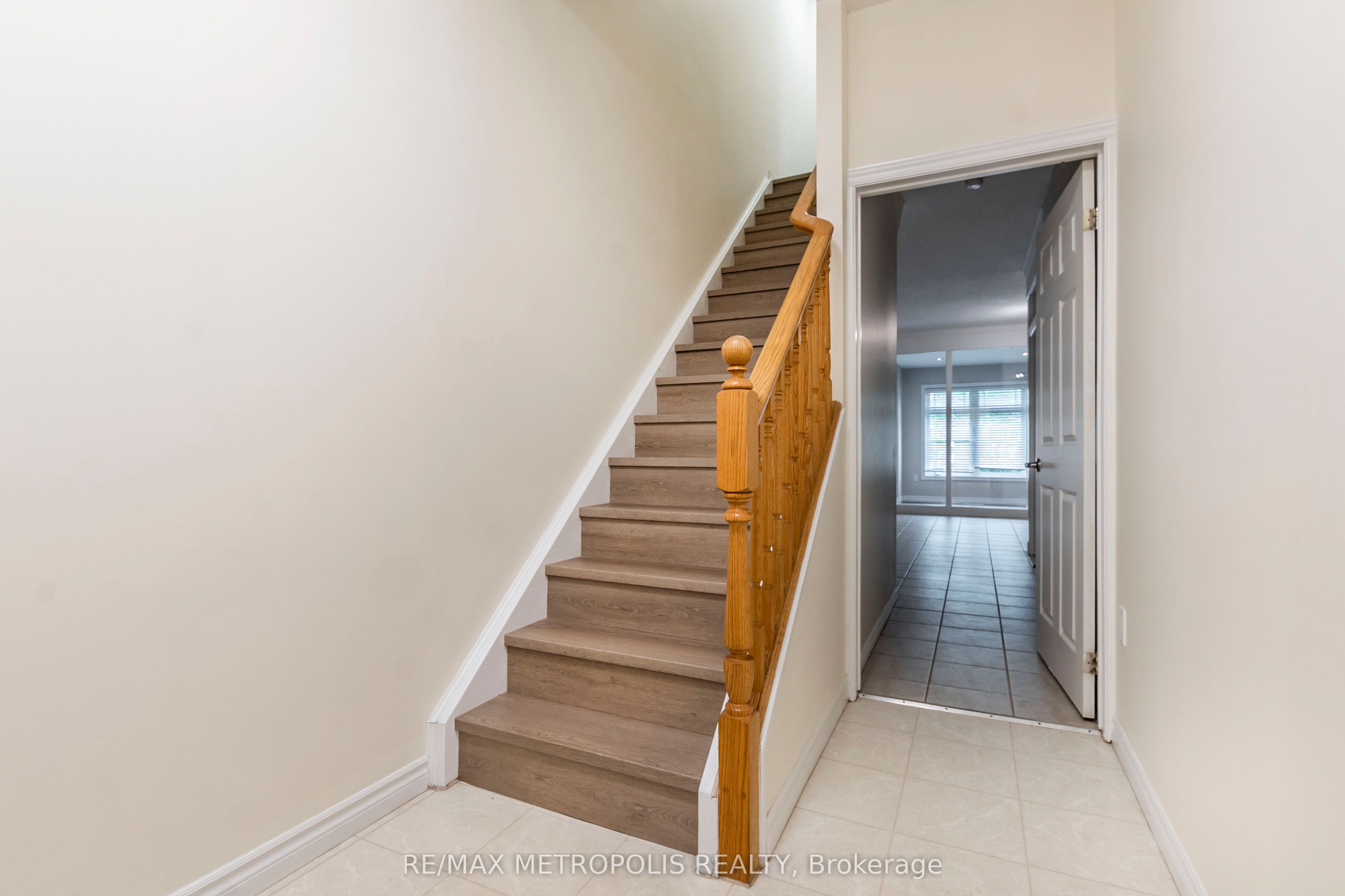 619 Wild Ginger Avenue C15, Waterloo, ON N2V 2X1 photo 3
