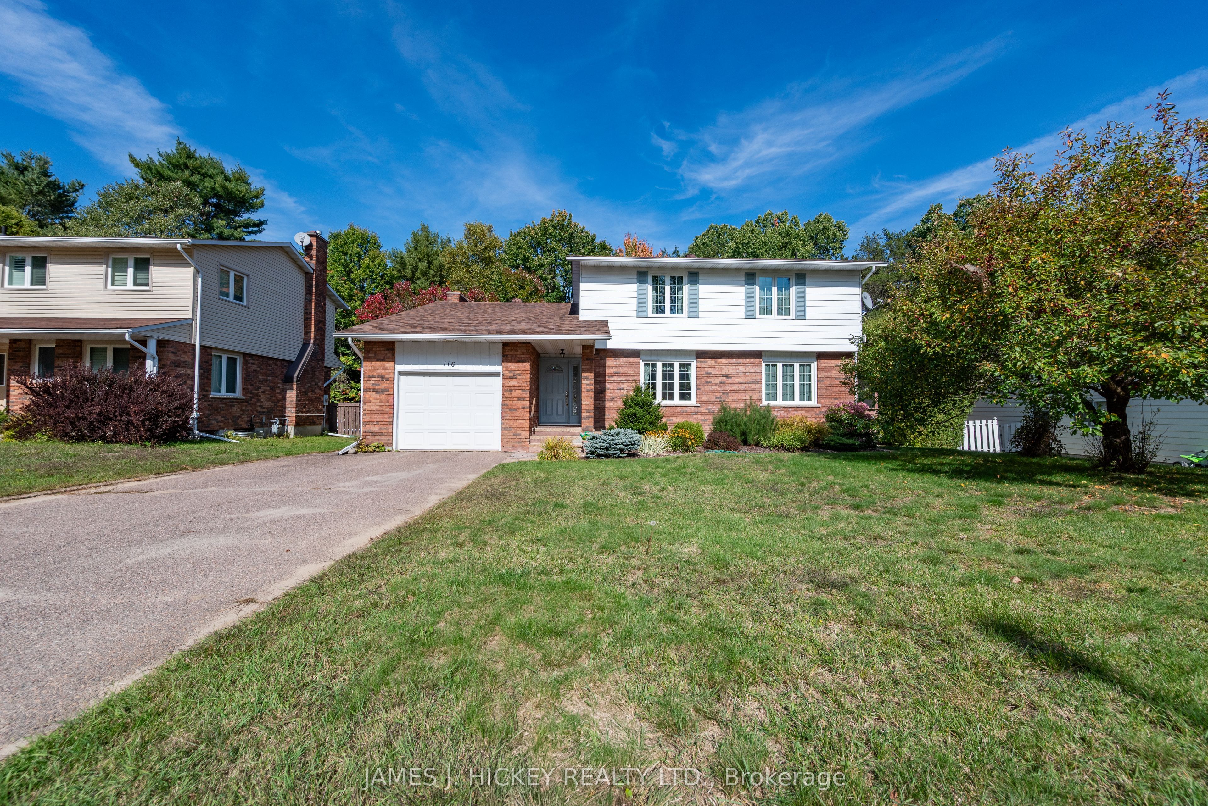 116 Frontenac Crescent, Deep River, ON K0J 1P0 photo 3