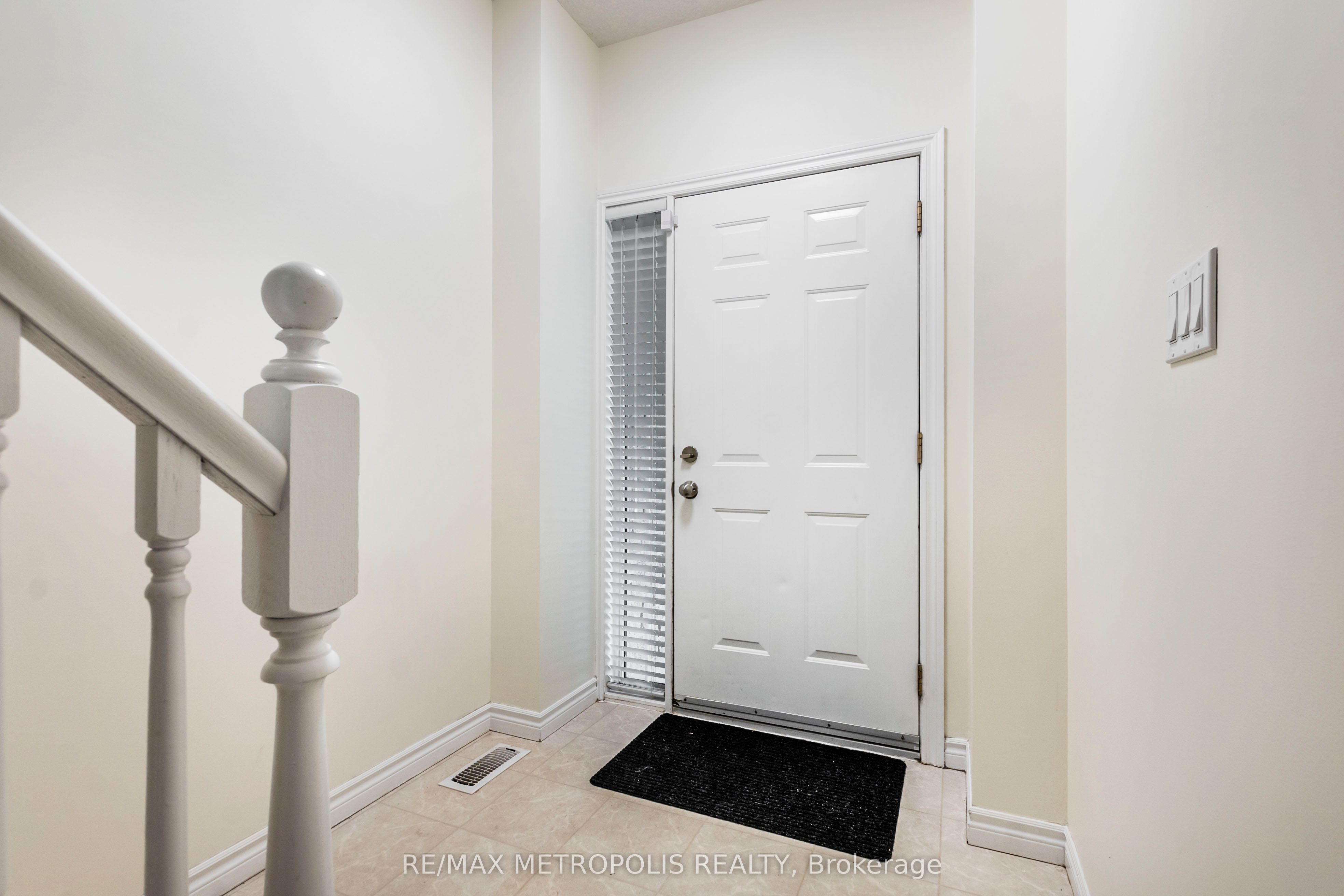 619 Wild Ginger Avenue C16, Waterloo, ON N2V 2X1 photo 2