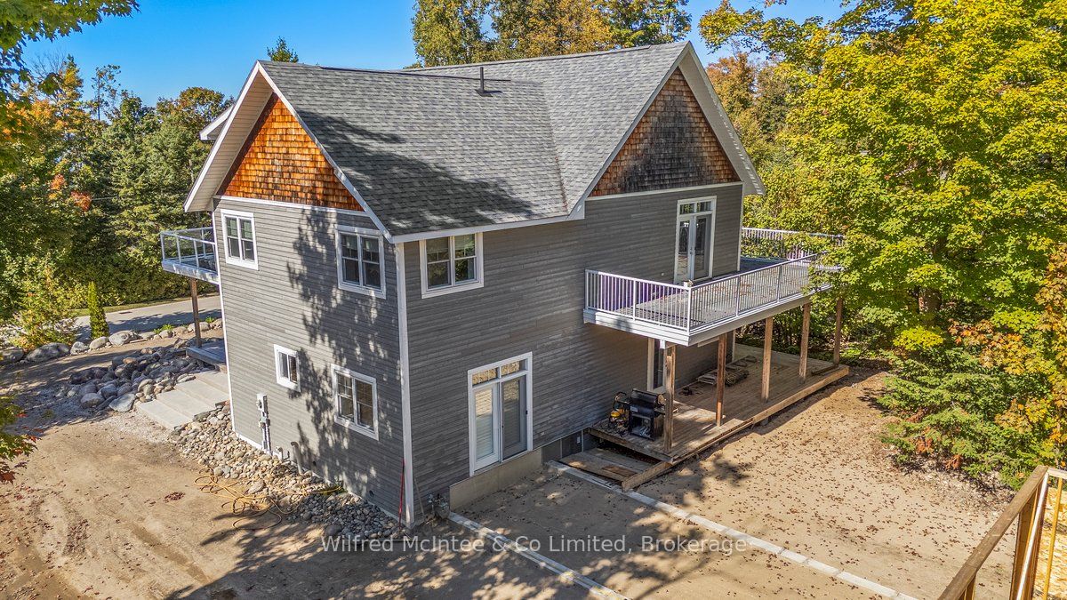 545 Eckford Avenue, Saugeen Shores, ON N0H 2L0 photo 4