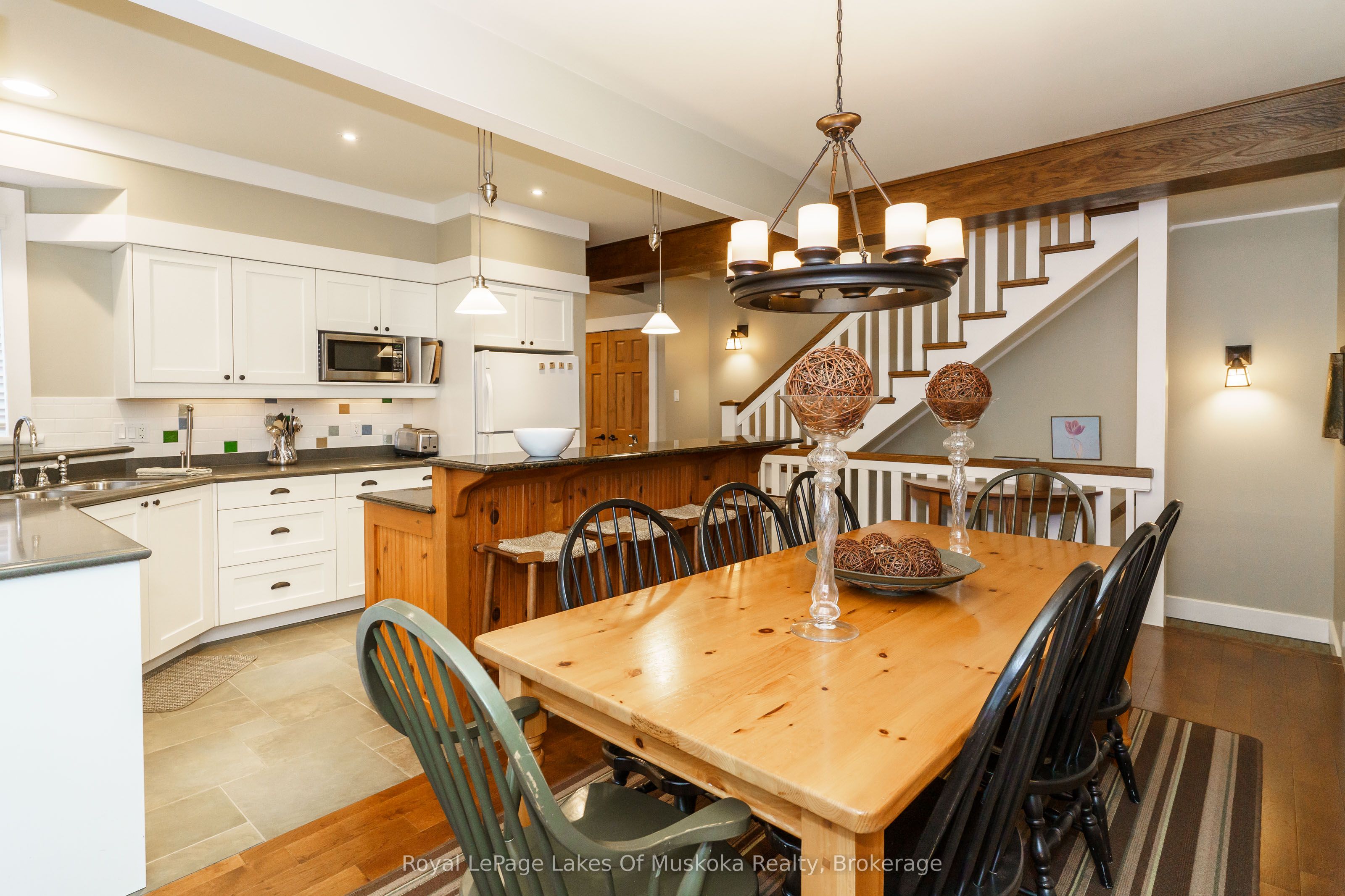 1020 Birch Glen Road Villa 1, Week 7, Lake of Bays, ON P0B 1A0 photo 3
