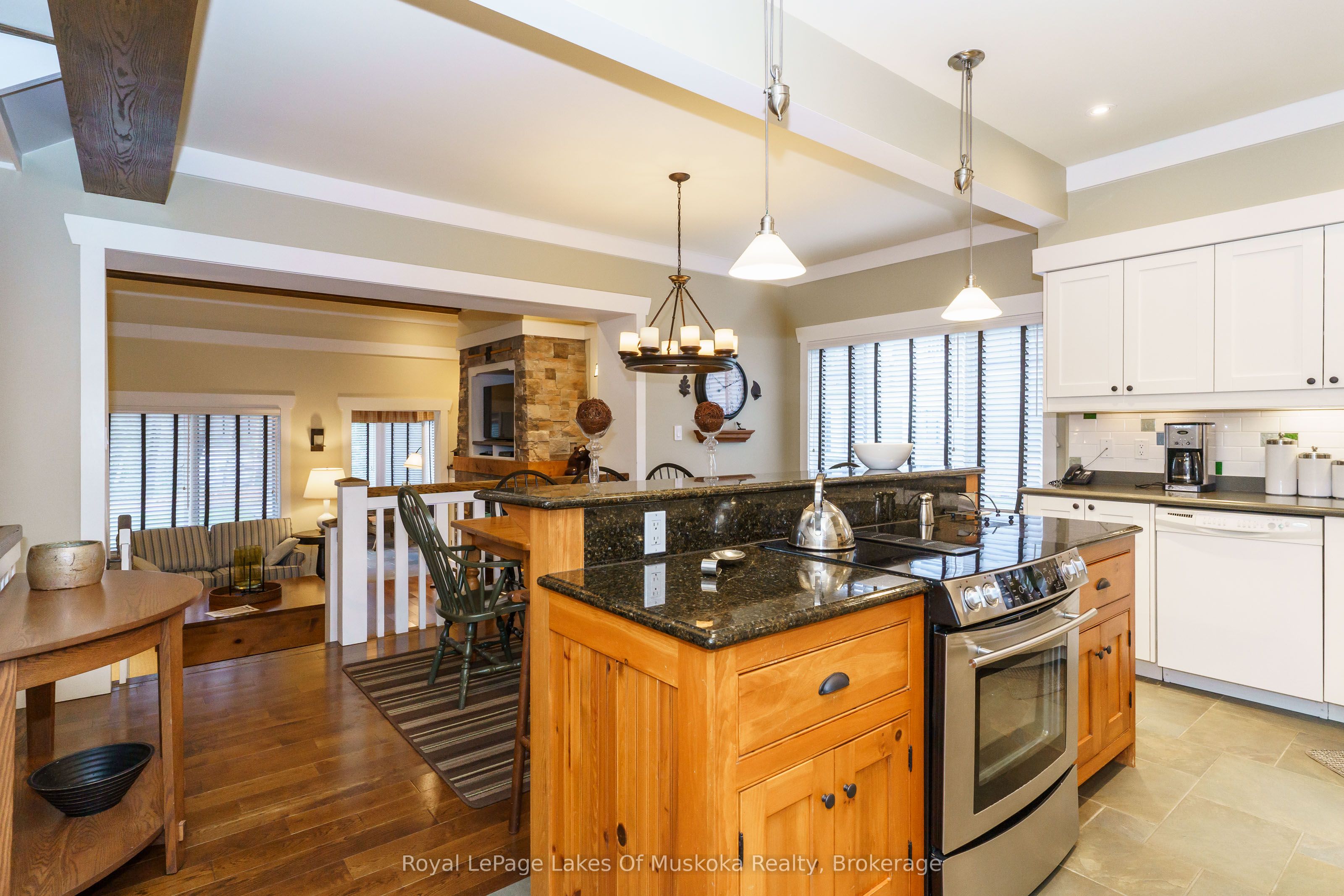 1020 Birch Glen Road Villa 1, Week 7, Lake of Bays, ON P0B 1A0 photo 4