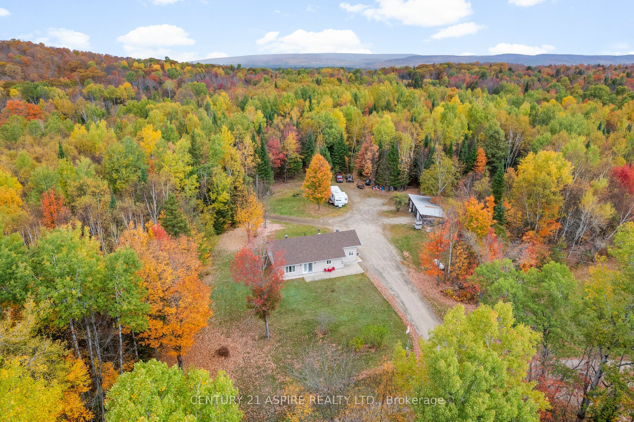 33 Micks Road, Madawaska Valley, ON K0J 1L0 photo 5