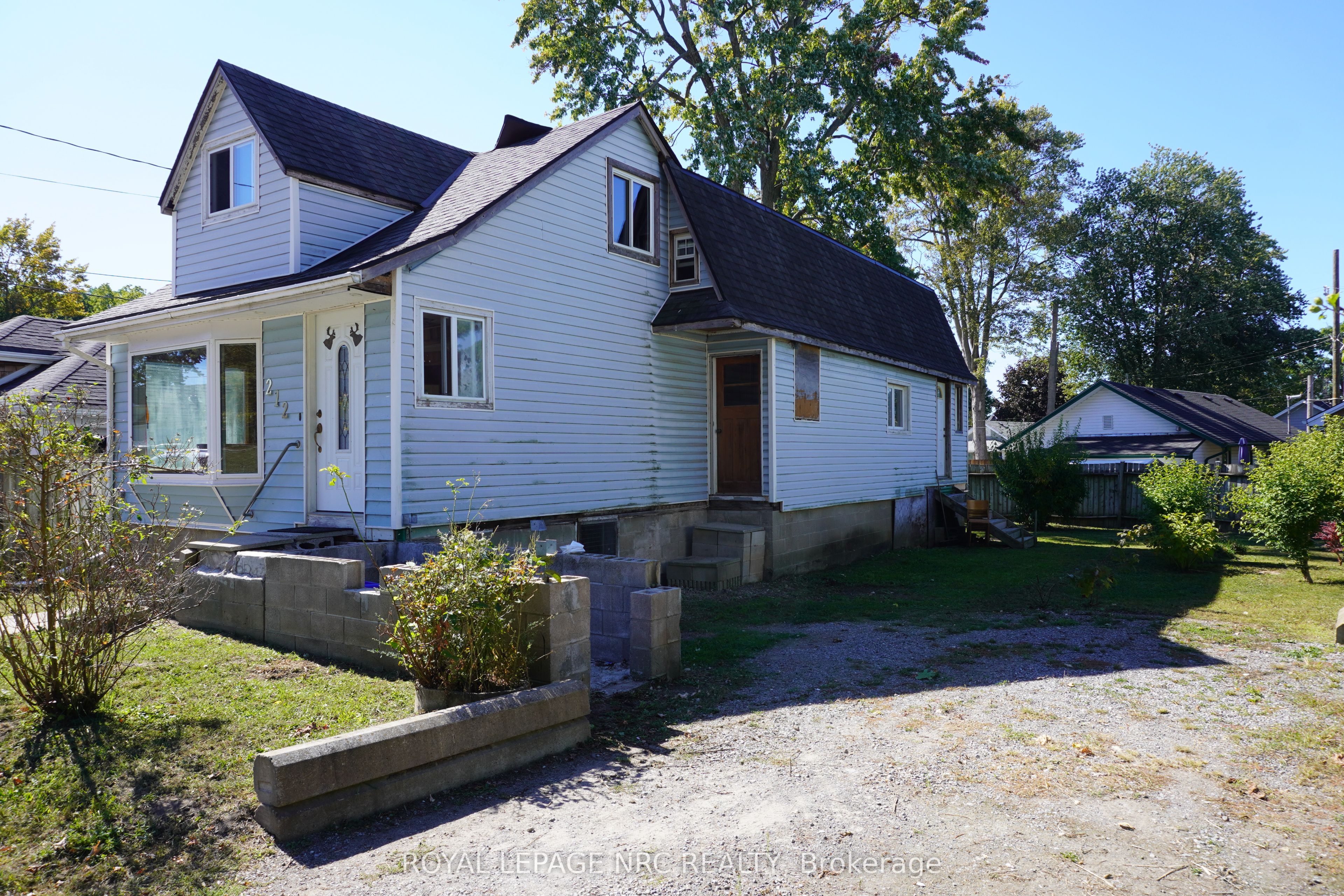 212 Lincoln Road W, Fort Erie, ON L0S 1B0 photo 5