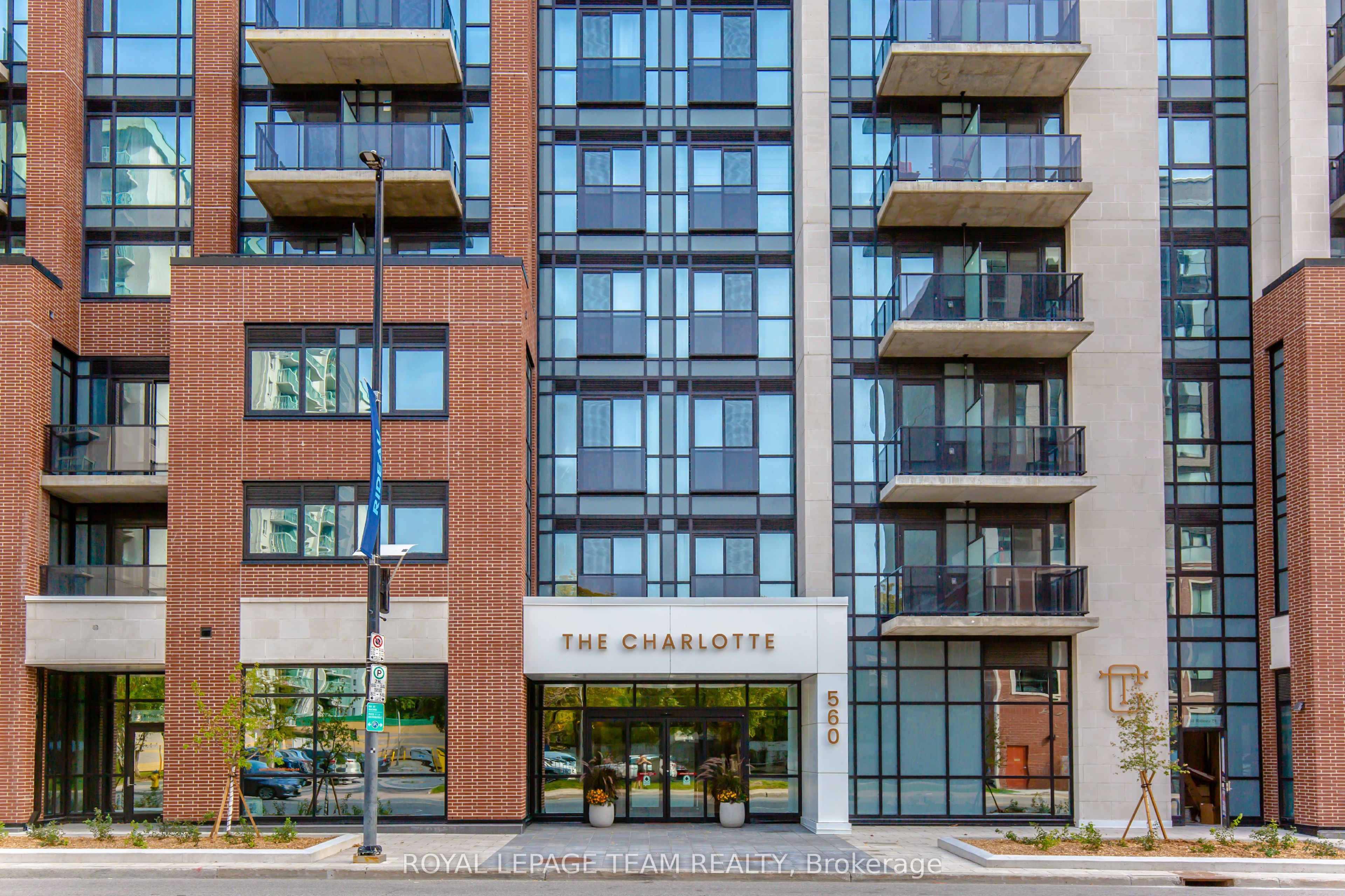 560 Rideau Street 501, Lower Town - Sandy Hill, ON K1N 0G3 photo 2