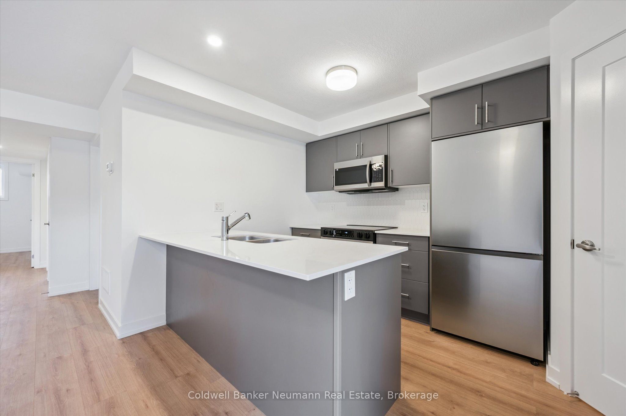 940 St. David Street N 41, Centre Wellington, ON N1M 0L7 photo 5