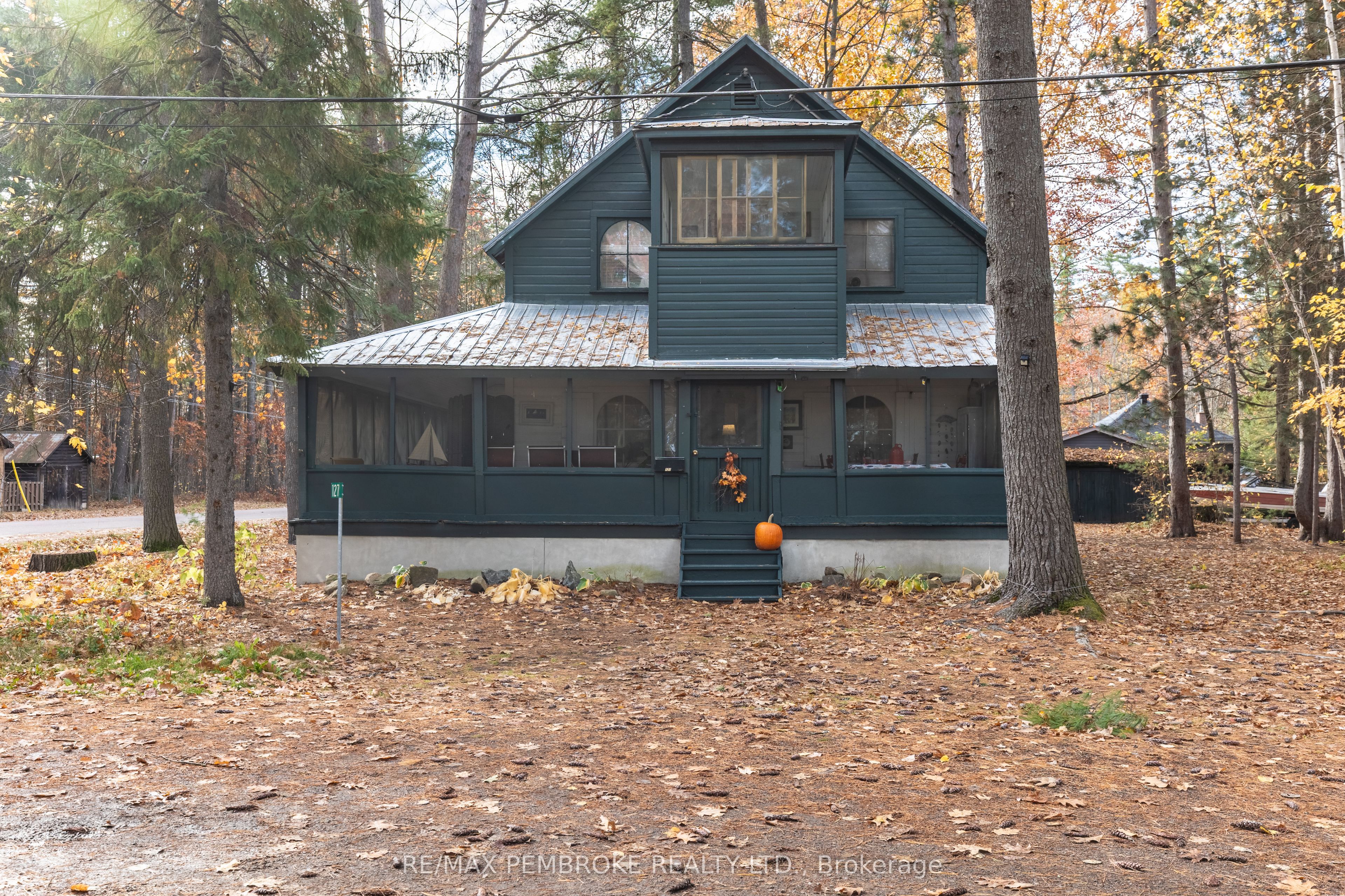 127 Alexandra Street, Petawawa, ON K8H 2R2 photo 5