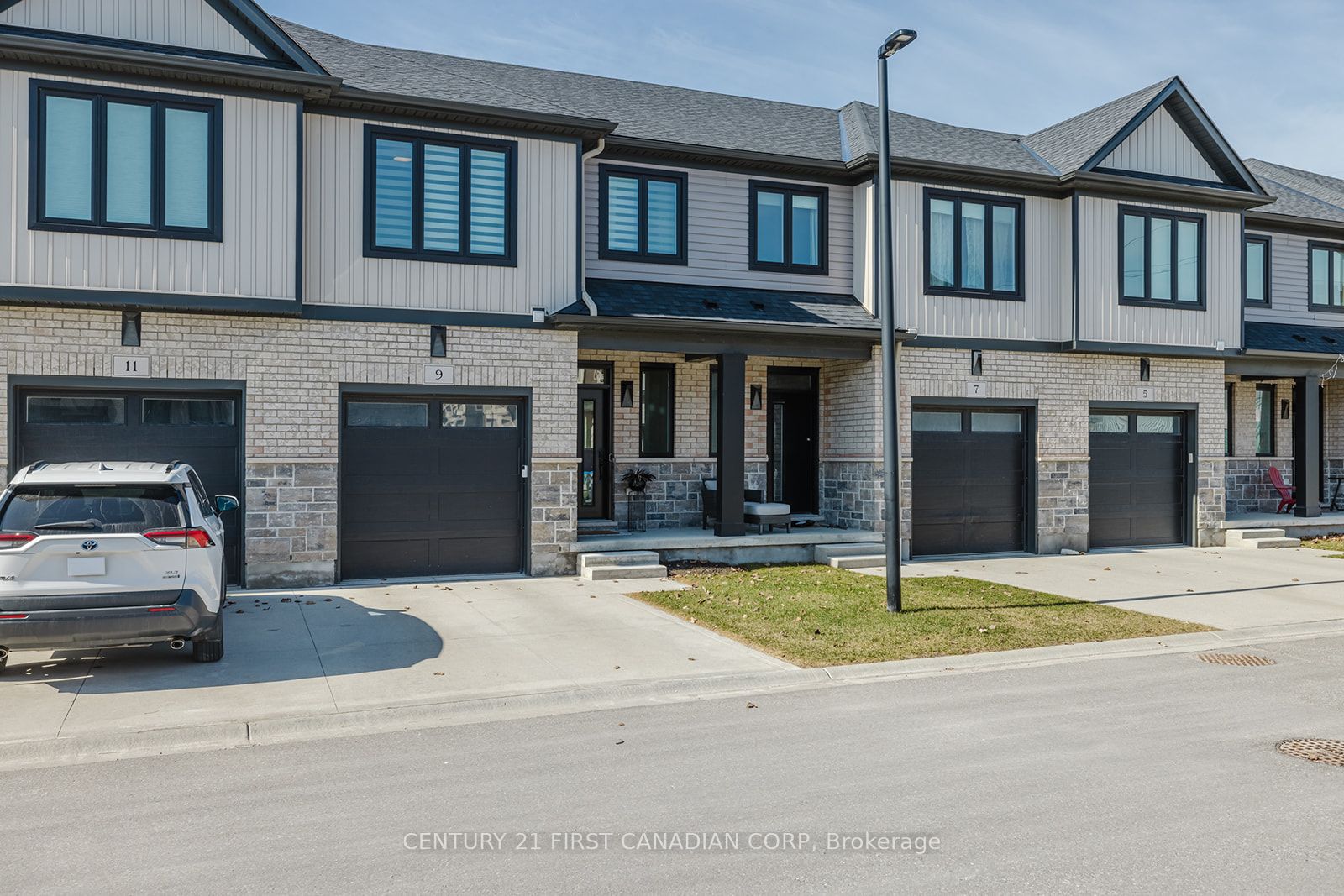 601 Lions Park Drive 9, Strathroy-Caradoc, ON N0L 1W0 photo 4