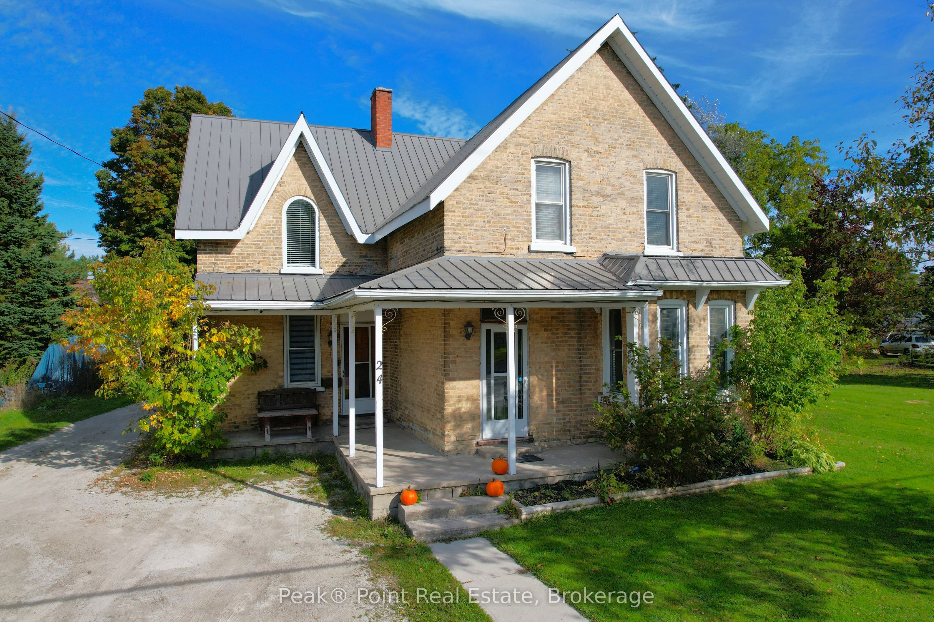 24 QUEEN Street E, South Bruce Peninsula, ON N0H 1P0 photo 3