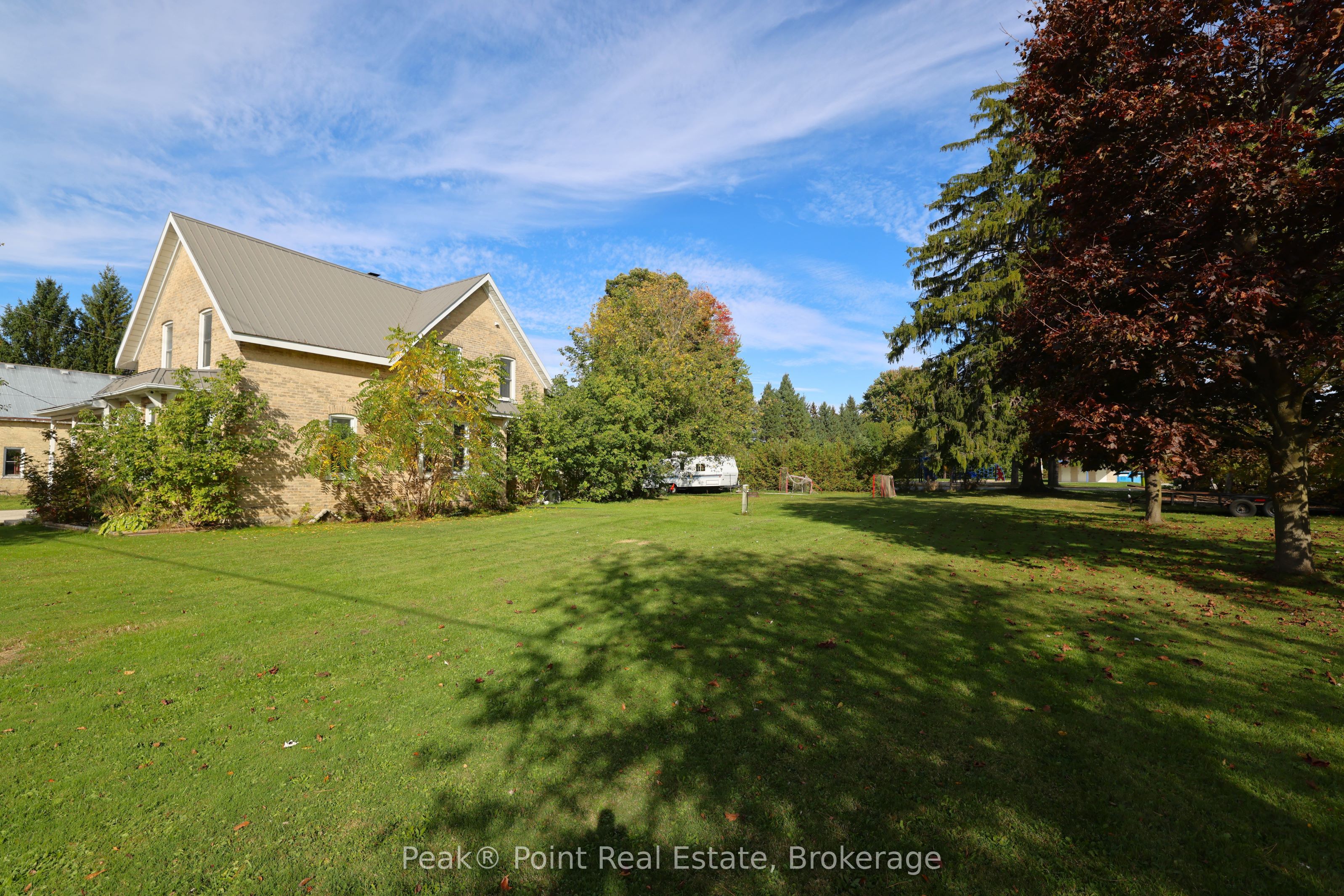 24 QUEEN Street E, South Bruce Peninsula, ON N0H 1P0 photo 5