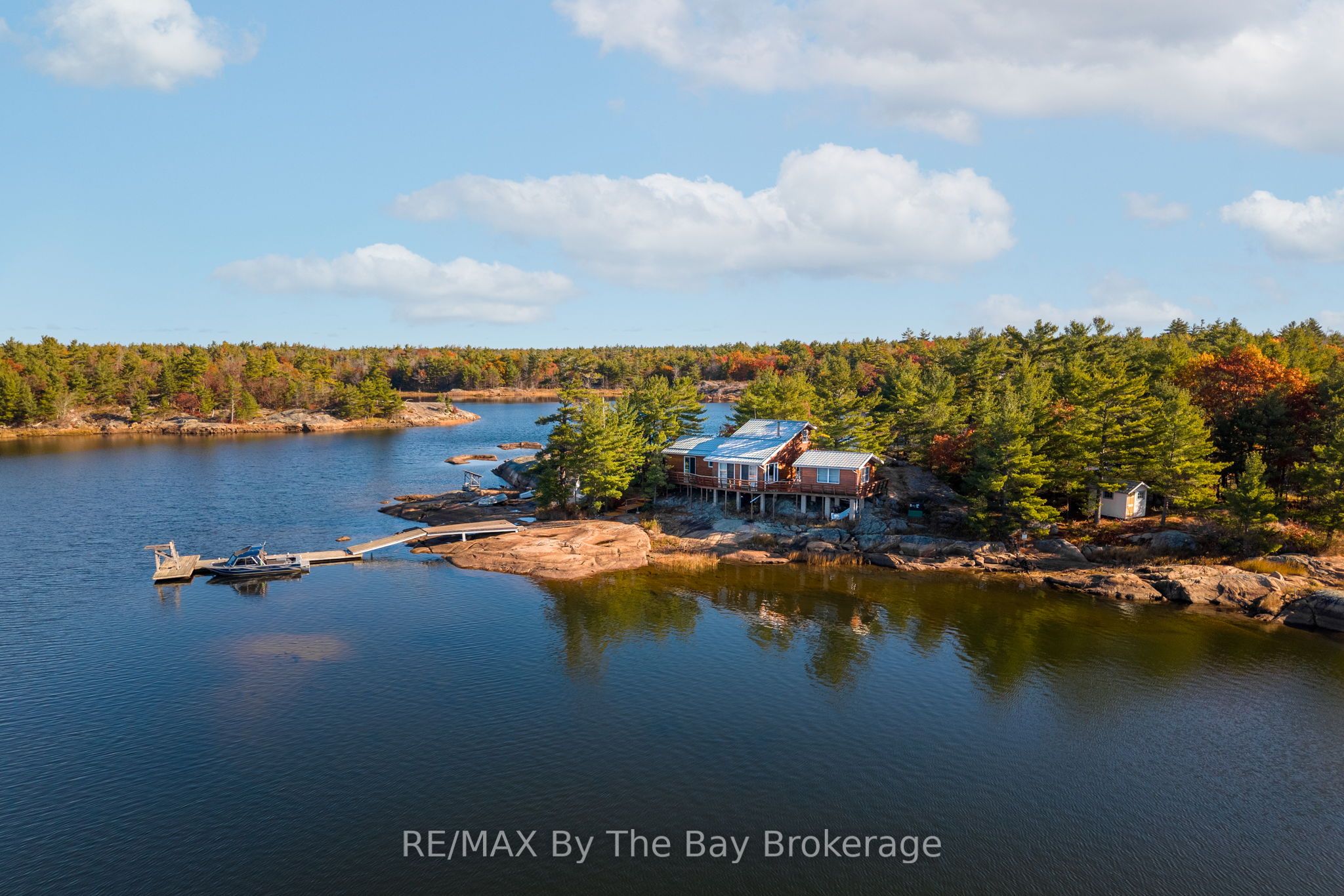 2 Island 2890, Georgian Bay, ON P0E 1E0
