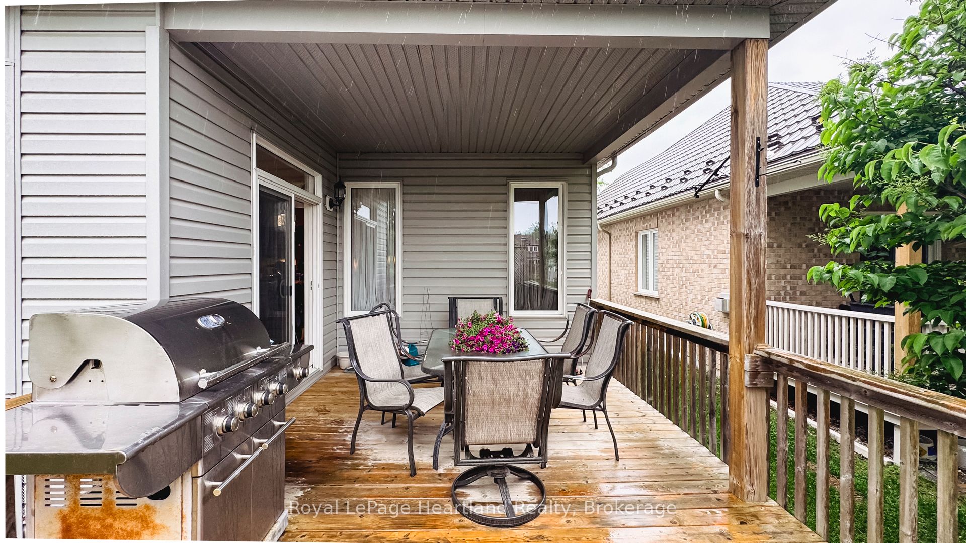 23 Stornoway Crescent, Huron East, ON N0K 1W0 photo 2
