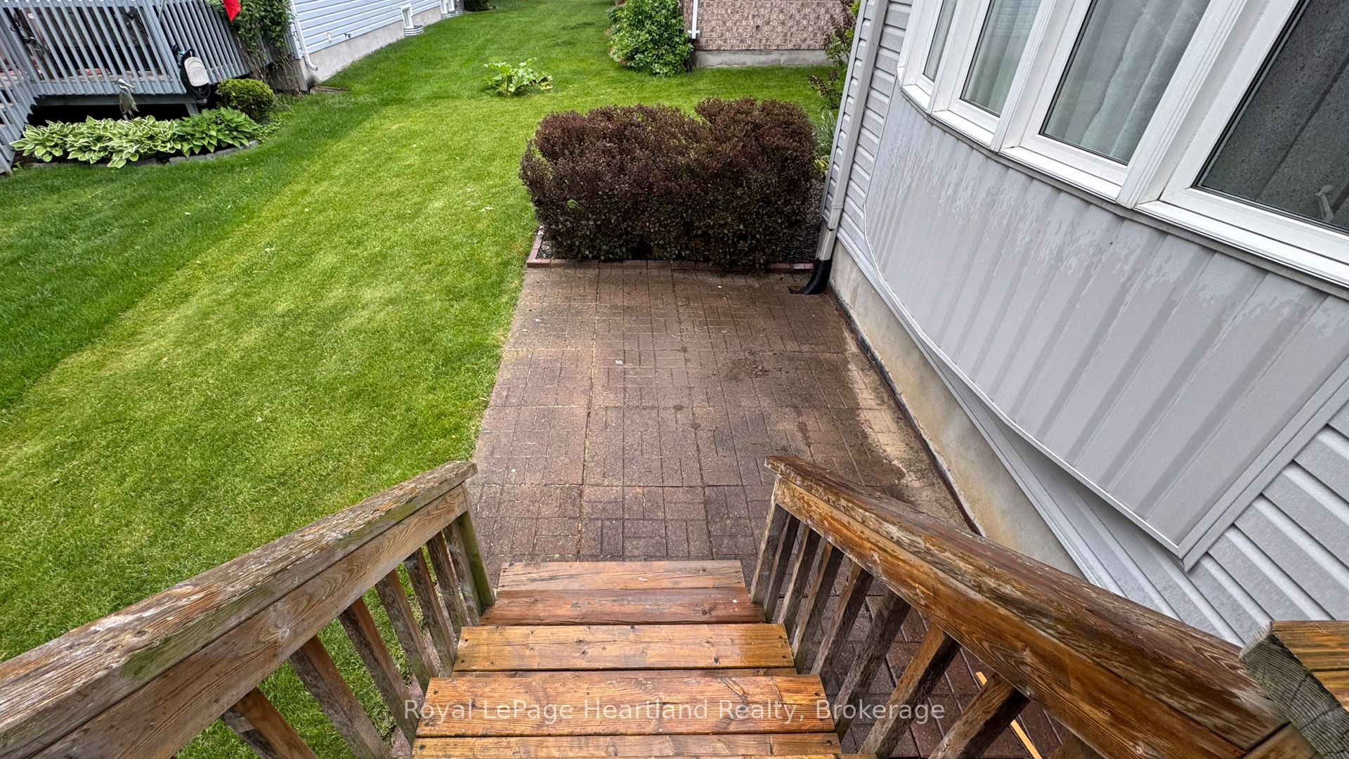 23 Stornoway Crescent, Huron East, ON N0K 1W0 photo 3