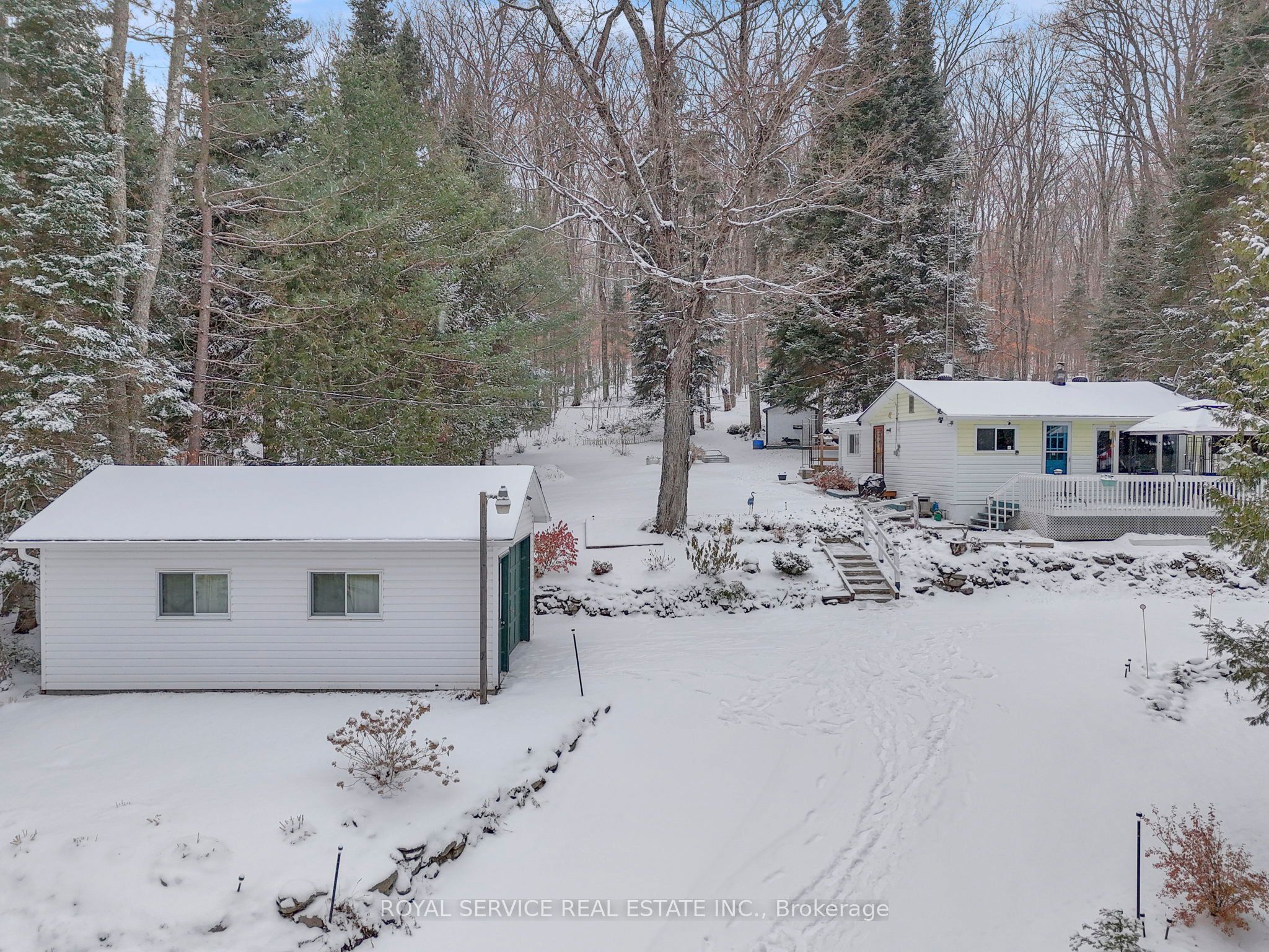 1039 Grace River Road, Highlands East, ON K0L 3C0