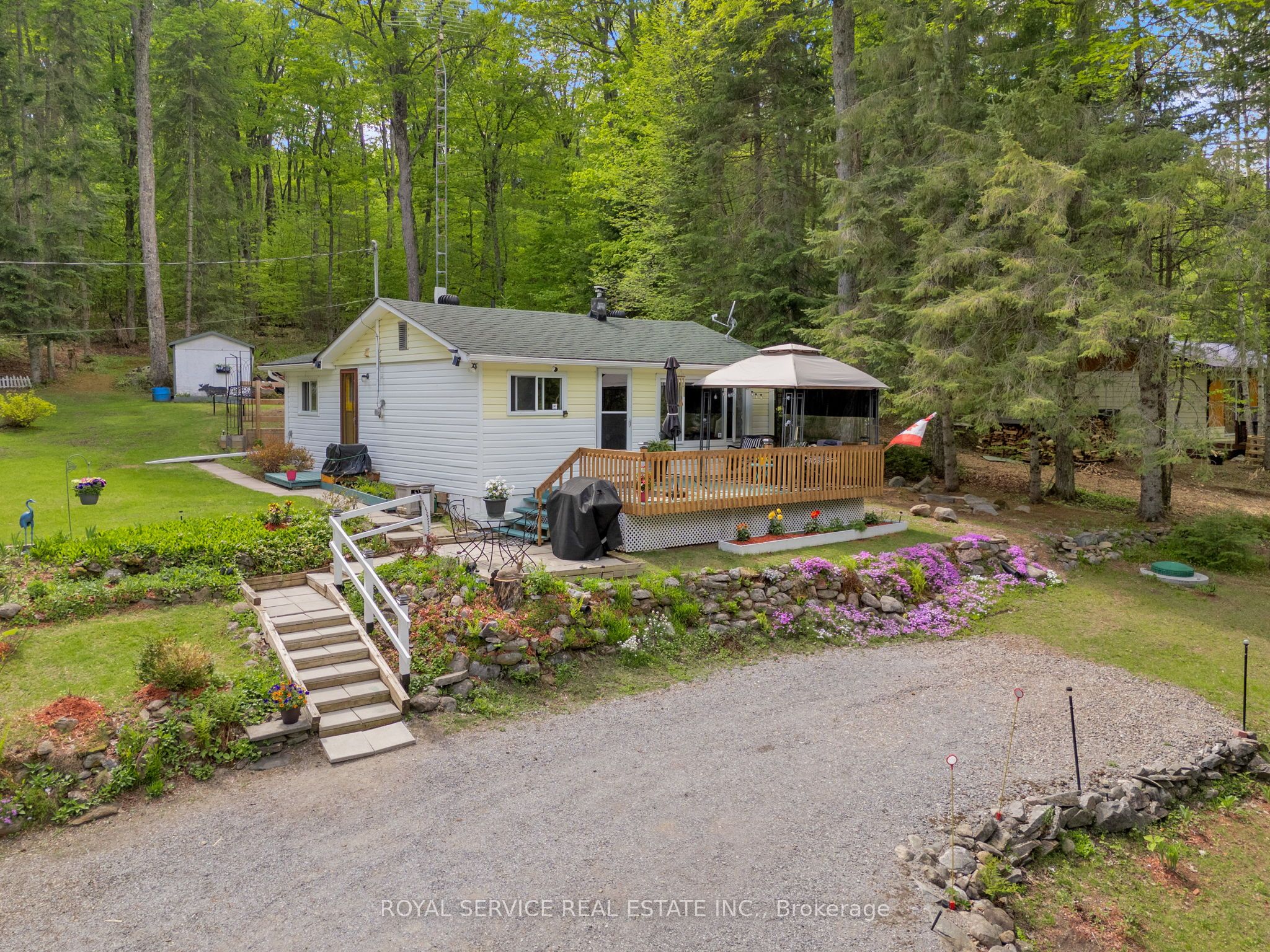 1039 Grace River Road, Highlands East, ON K0L 3C0 photo 4