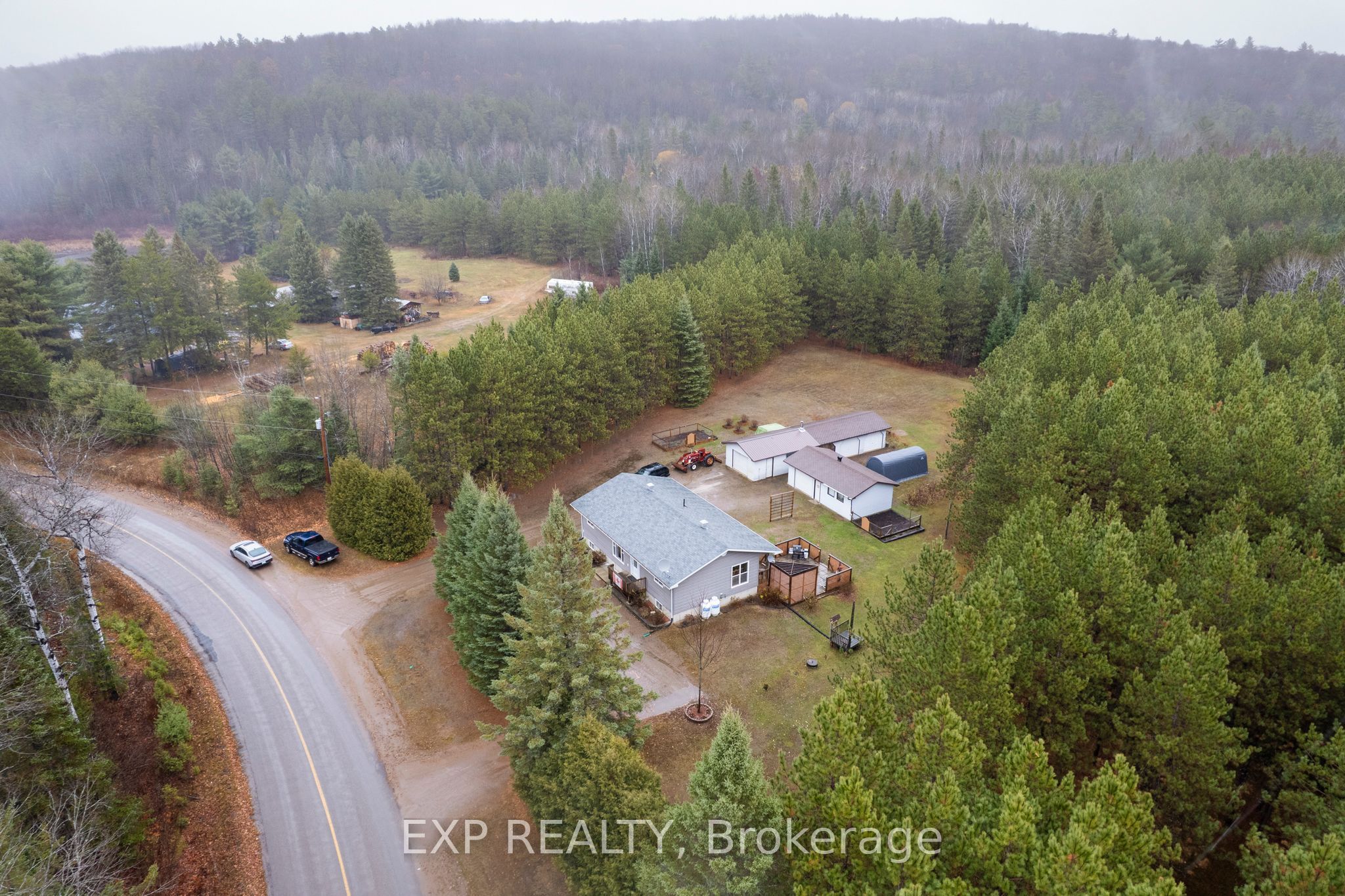716 Cybulski Road, Madawaska Valley, ON K0J 1B0 photo 2