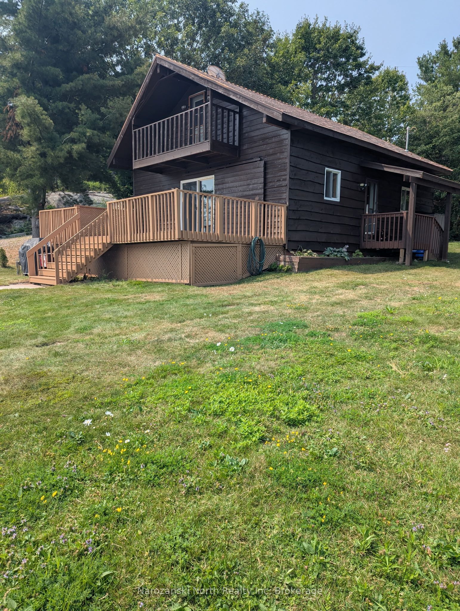 100 C Whippoorwill Road, French River, ON P0M 1A0 photo 2