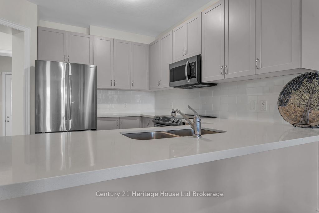 30 Seaton Crescent, Tillsonburg, ON N4G 0J8 photo 3