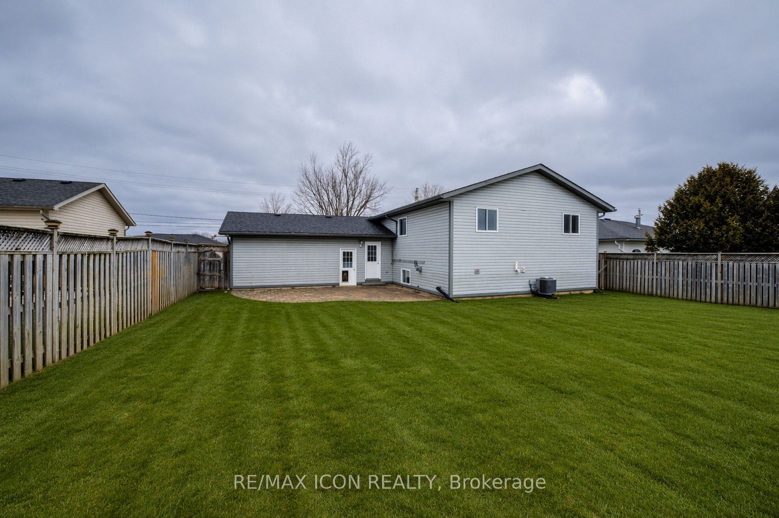 460 King Street E, Wellington North, ON N0G 2L2 photo 4