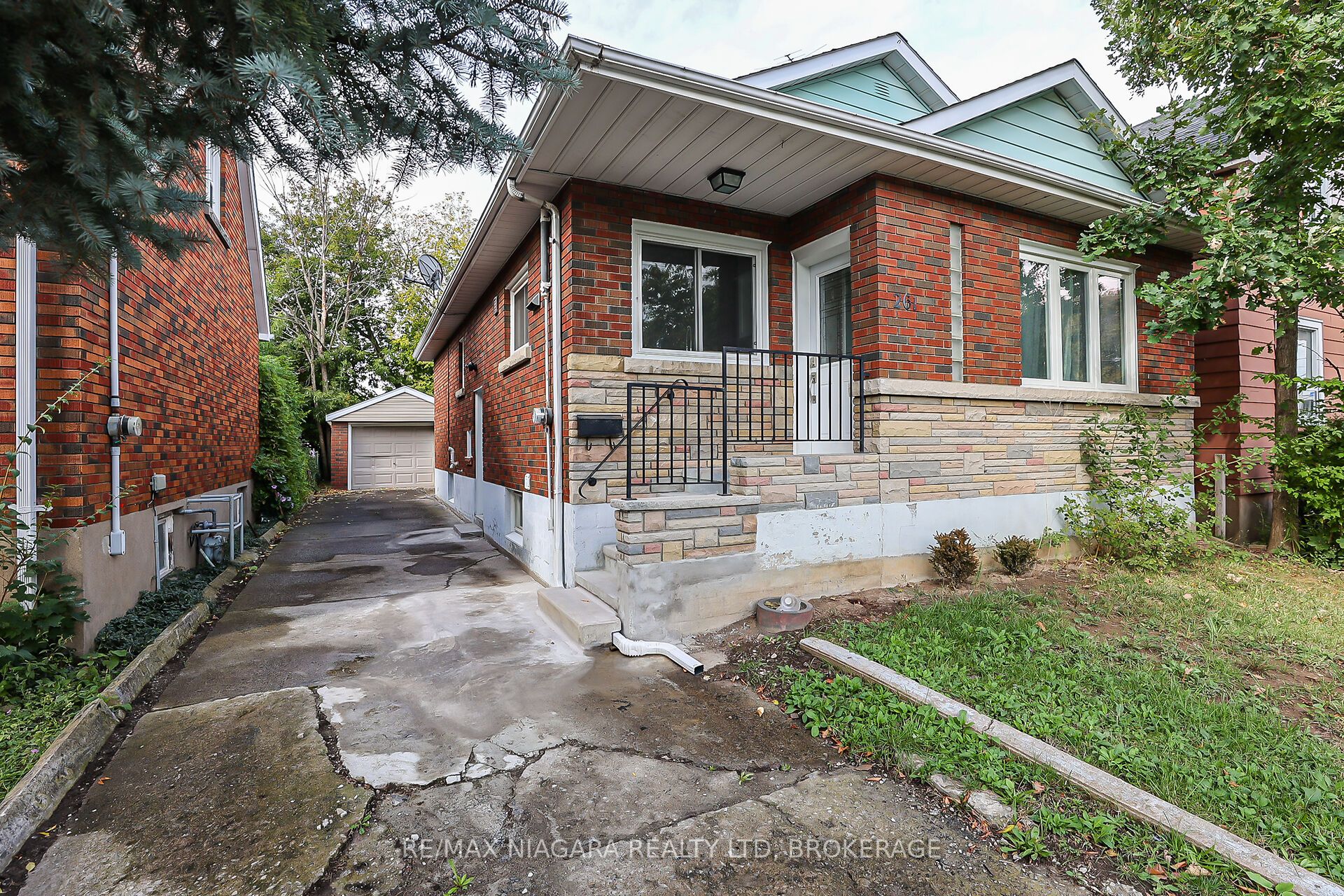 261 Vine Street, St. Catharines, ON L2M 4T2 photo 2