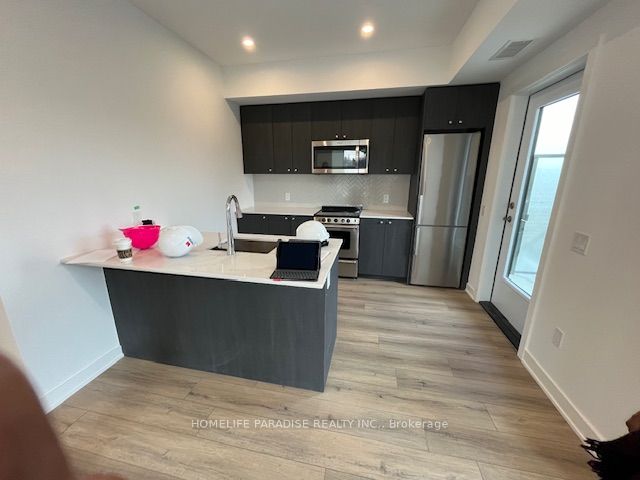 312 Erb Street W 416, Waterloo, ON N2L 1W3